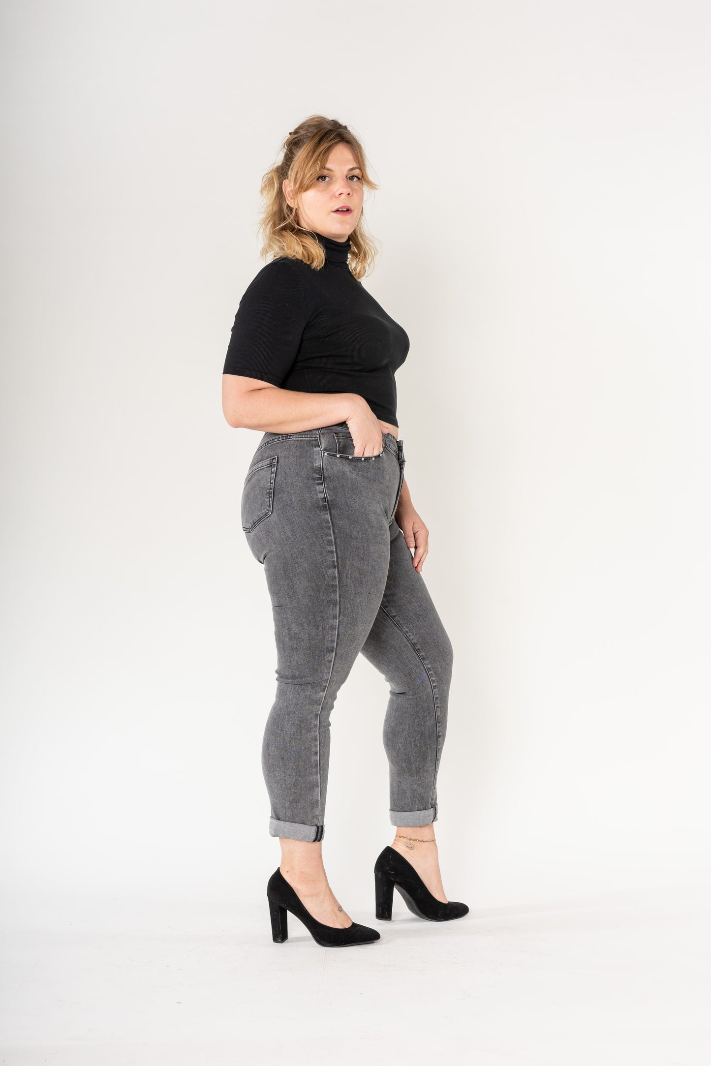⚡ Jean Gris Grande Taille Livia  – Détails Clous Argentés