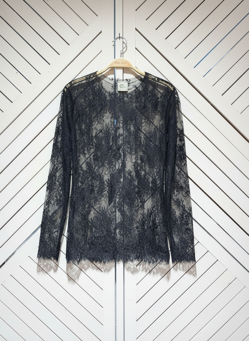 ✨ Top Léna en Dentelle ajourée – Élégance et féminité