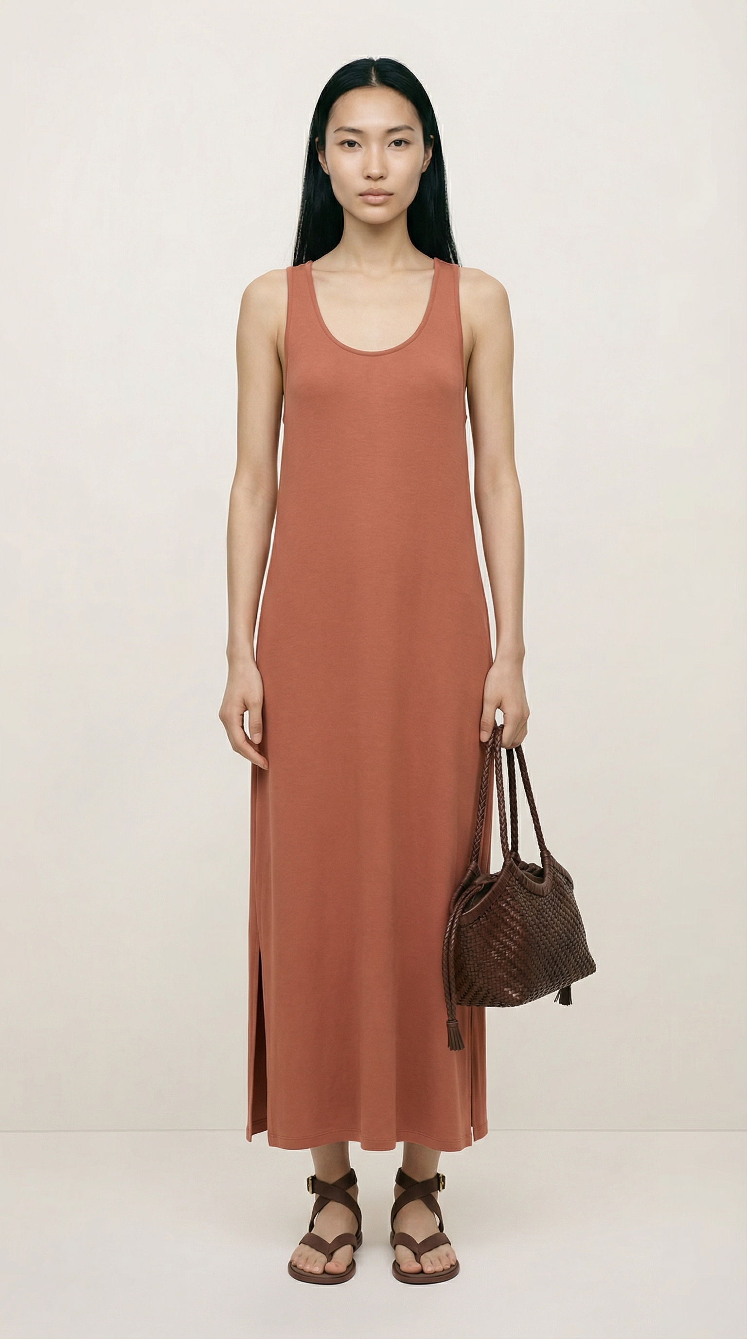 🤎 Robe Adelina – Élégance minimaliste by Adoré Paris