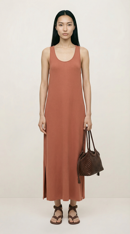 🤎 Robe Adelina – Élégance minimaliste by Adoré Paris