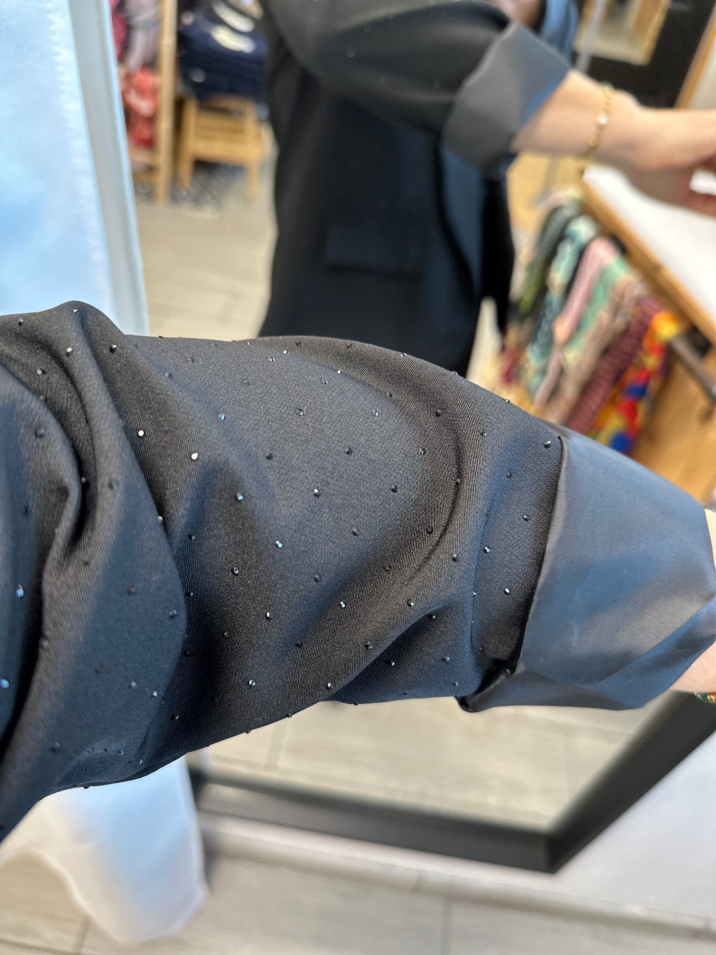 ✨ Veste Cléa – Le blazer noir chic aux strass brillants