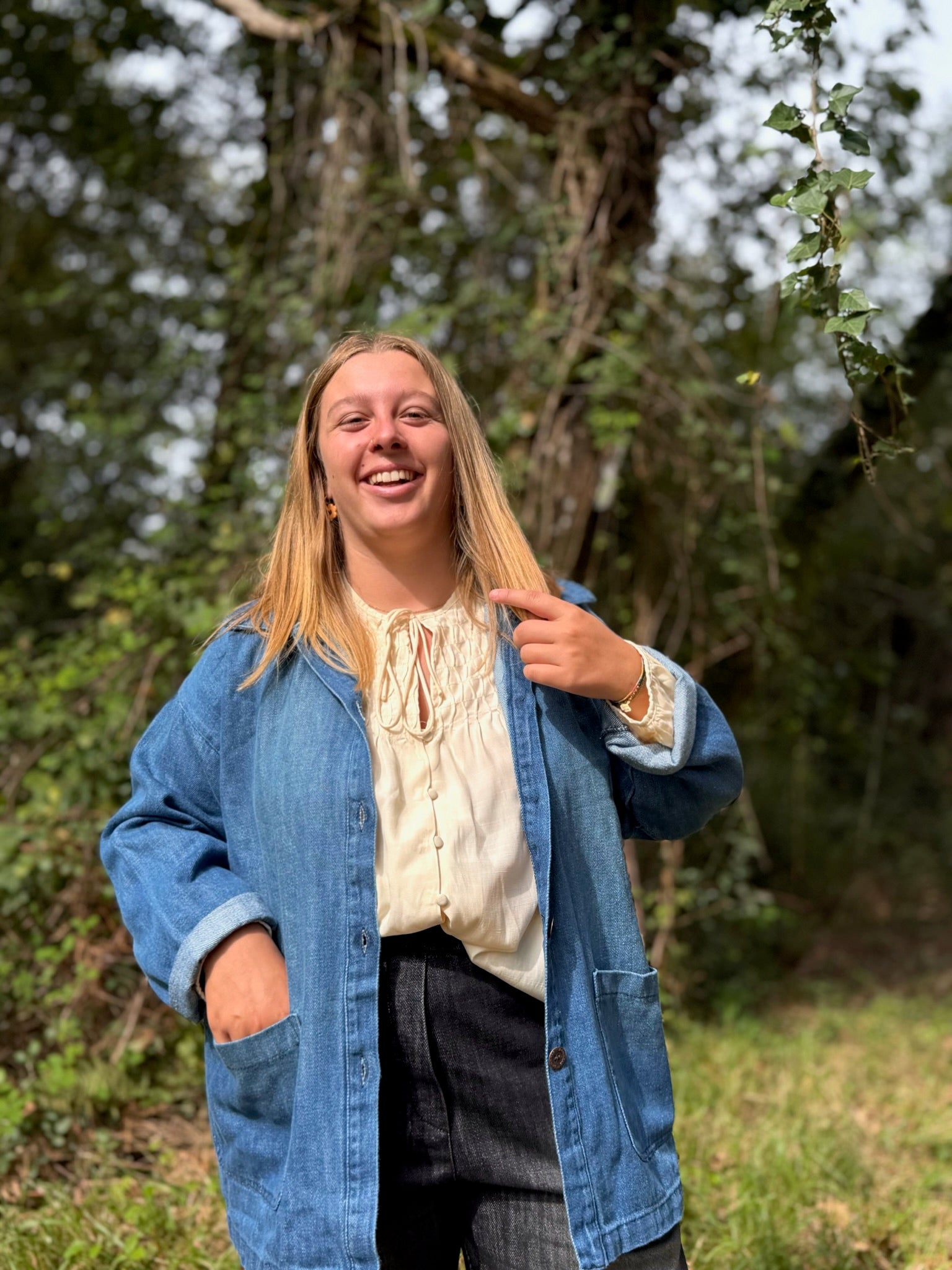 🤍 Blouse Louisa – Beige Élégant