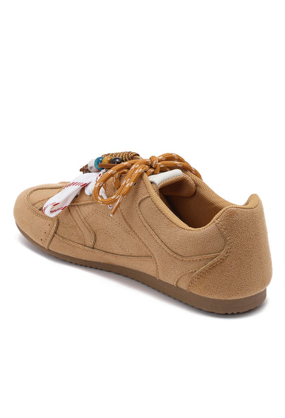 ✨Baskets camel – Lacets décoratifs et perles