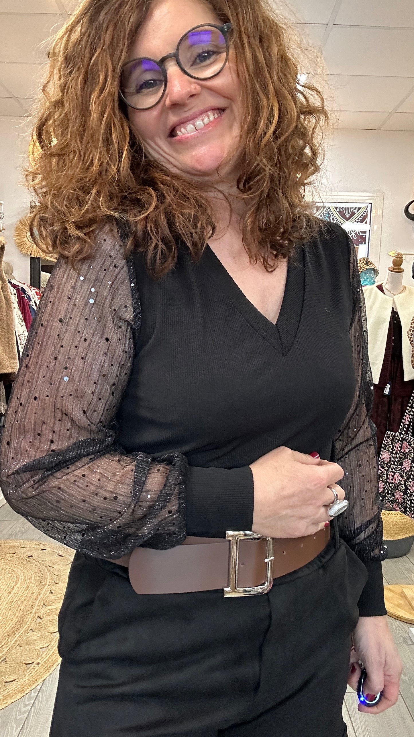 ✨ Top Soraya – Élégance & manches pailletées