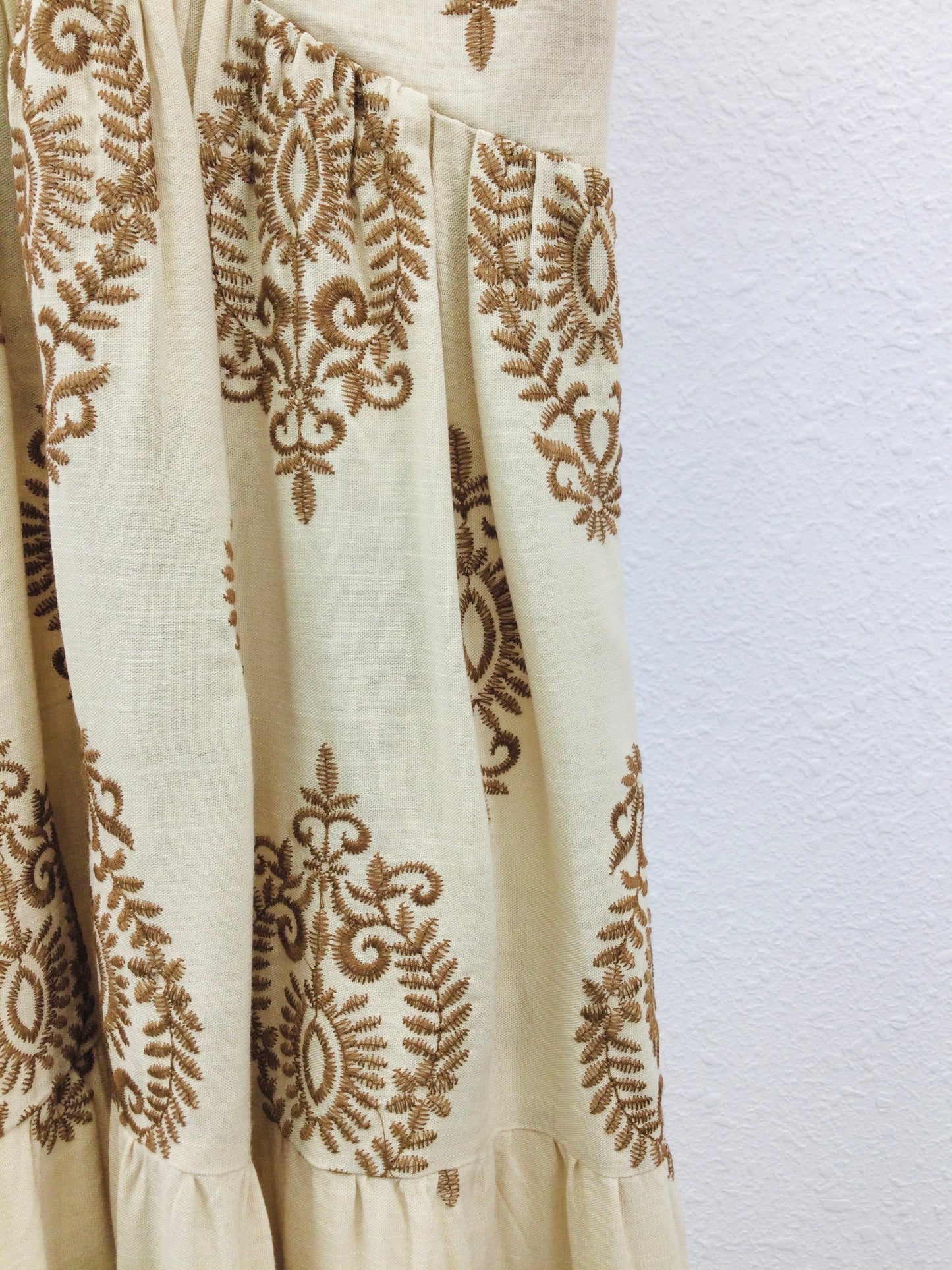 Robe Nahia – Broderies & Esprit bohème