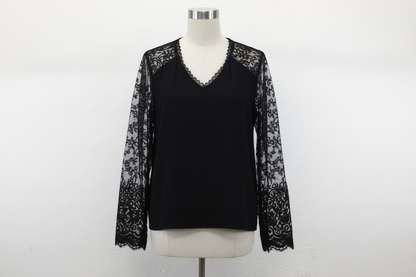 🖤Blouse grande taille Élina – Noire avec manches dentelle