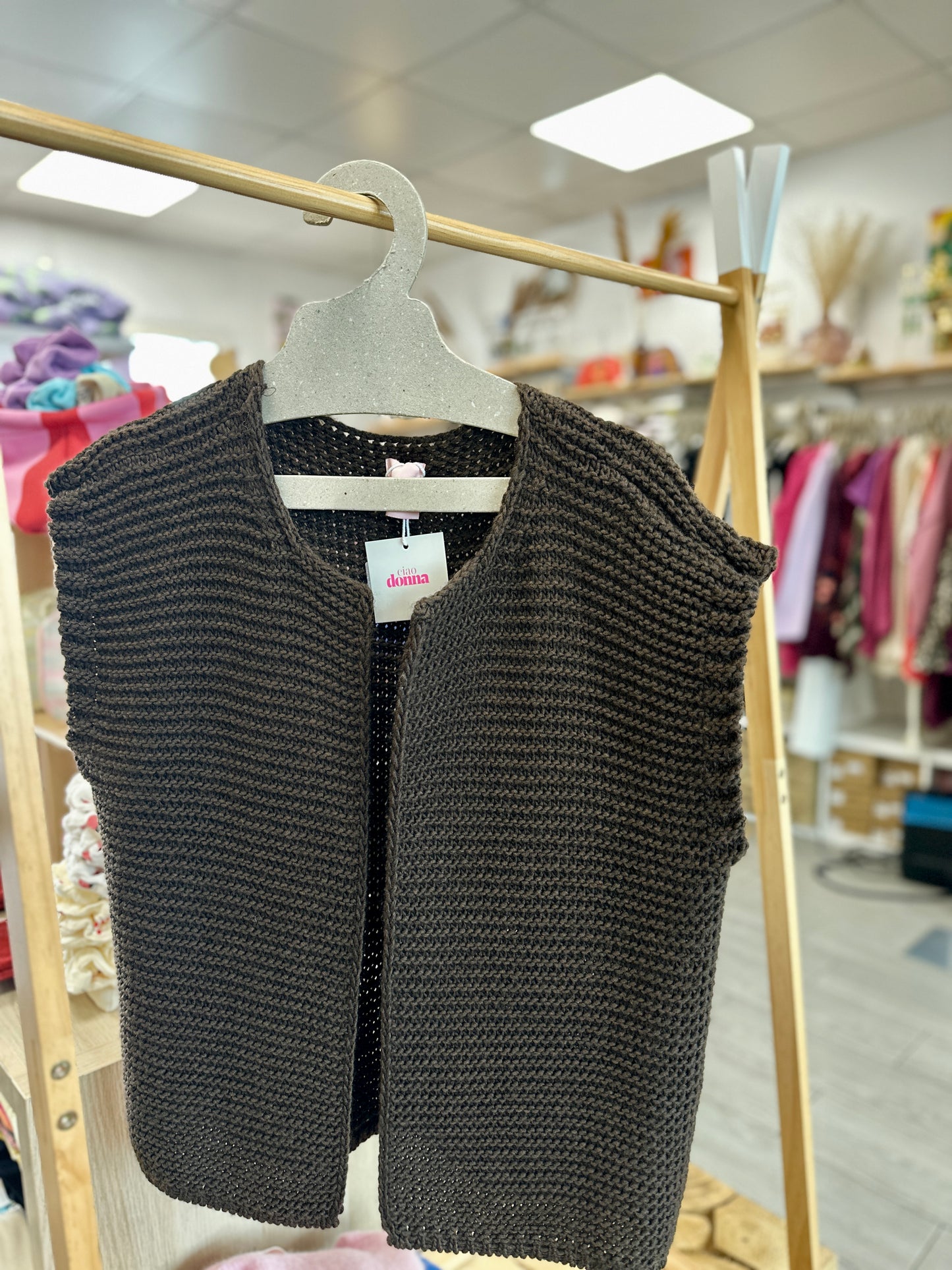 🍁 Veste Élia – Gilet Sans Manches en 100 % Laine