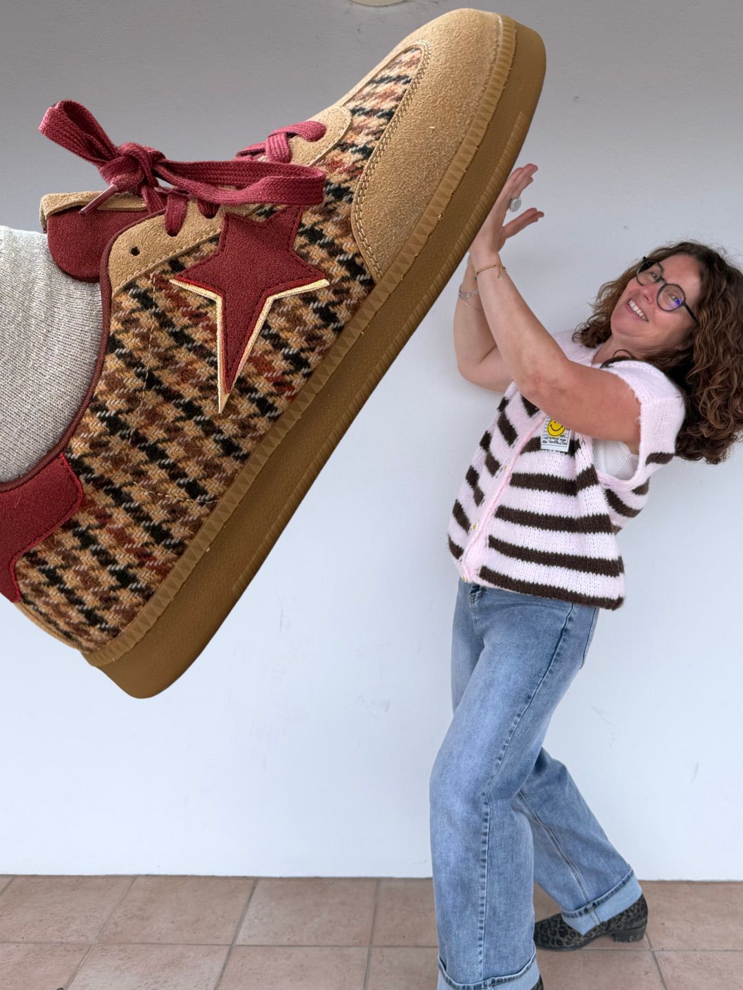 Basket camel et bordeaux avec étoile côté et imprimé pied de poule-  Abana Boutique 64480