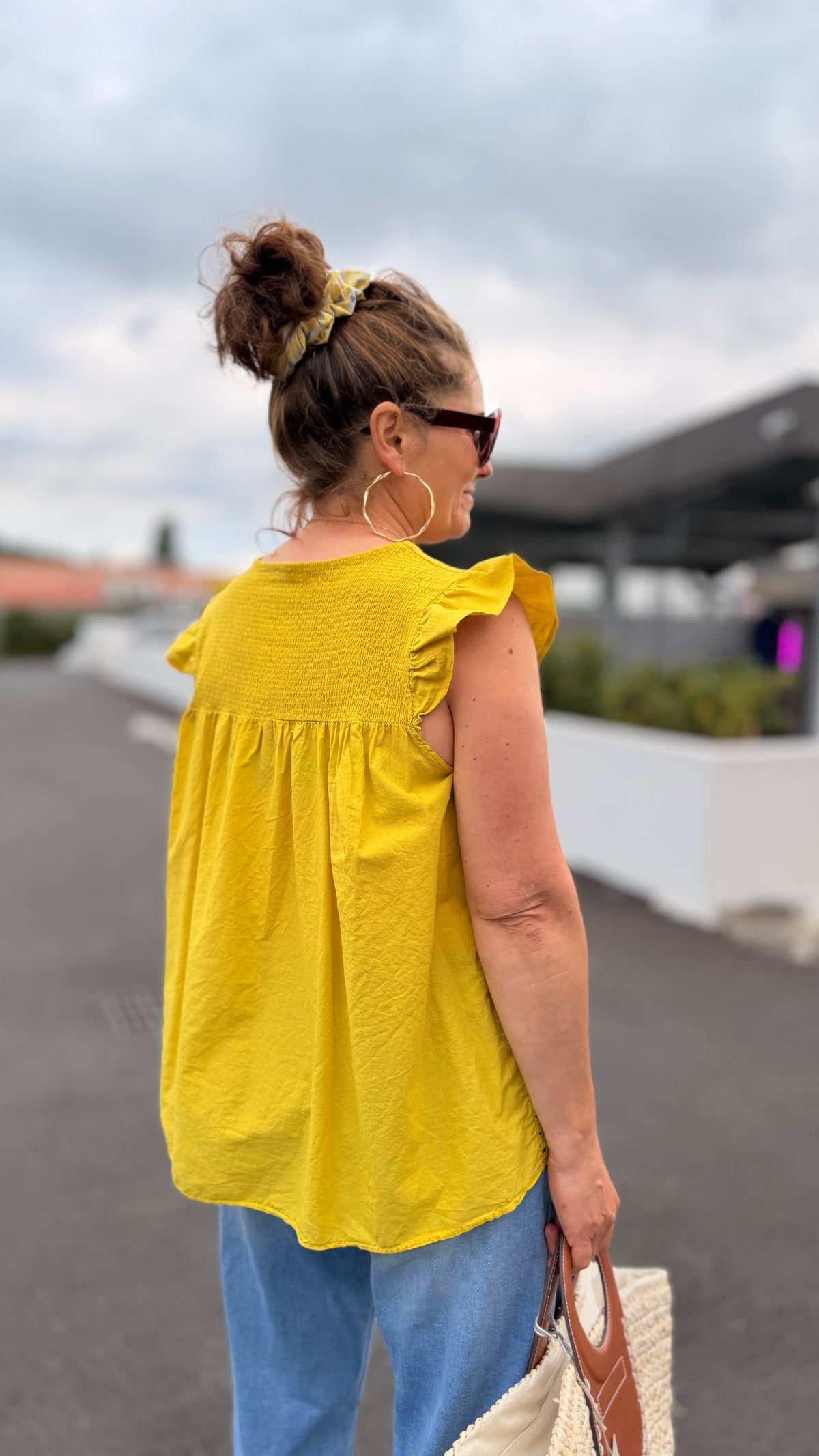 blouse jaune brodées manches volantées fluide douce mode femme béziers cazouls les béziers valras plage servian