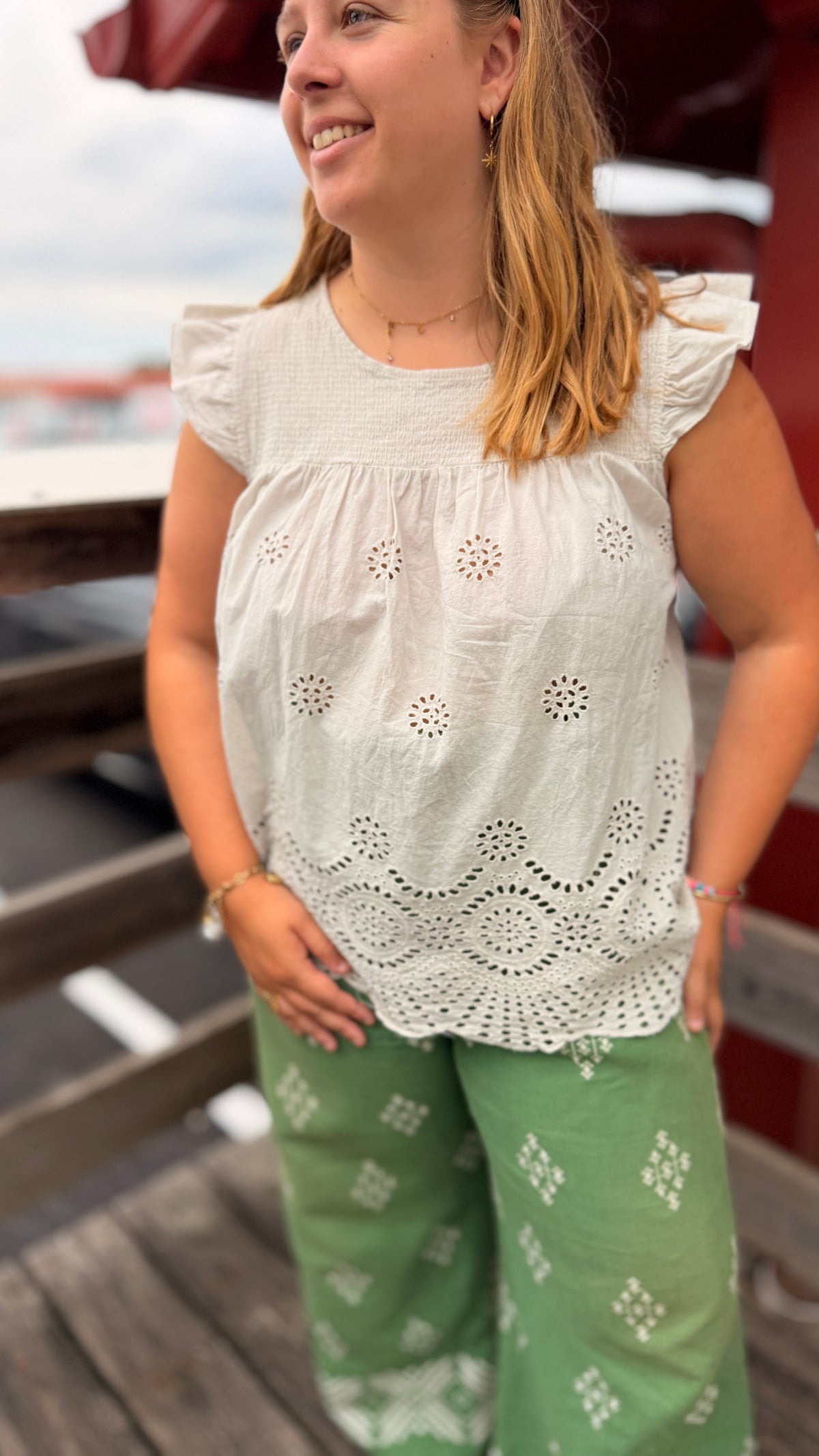 blouse ecru manches volants et broderies ample fluide legre mode femme maelle isla bonita april vintage montpellier juvignac saint jean de vedas lattes saint gely du fesc