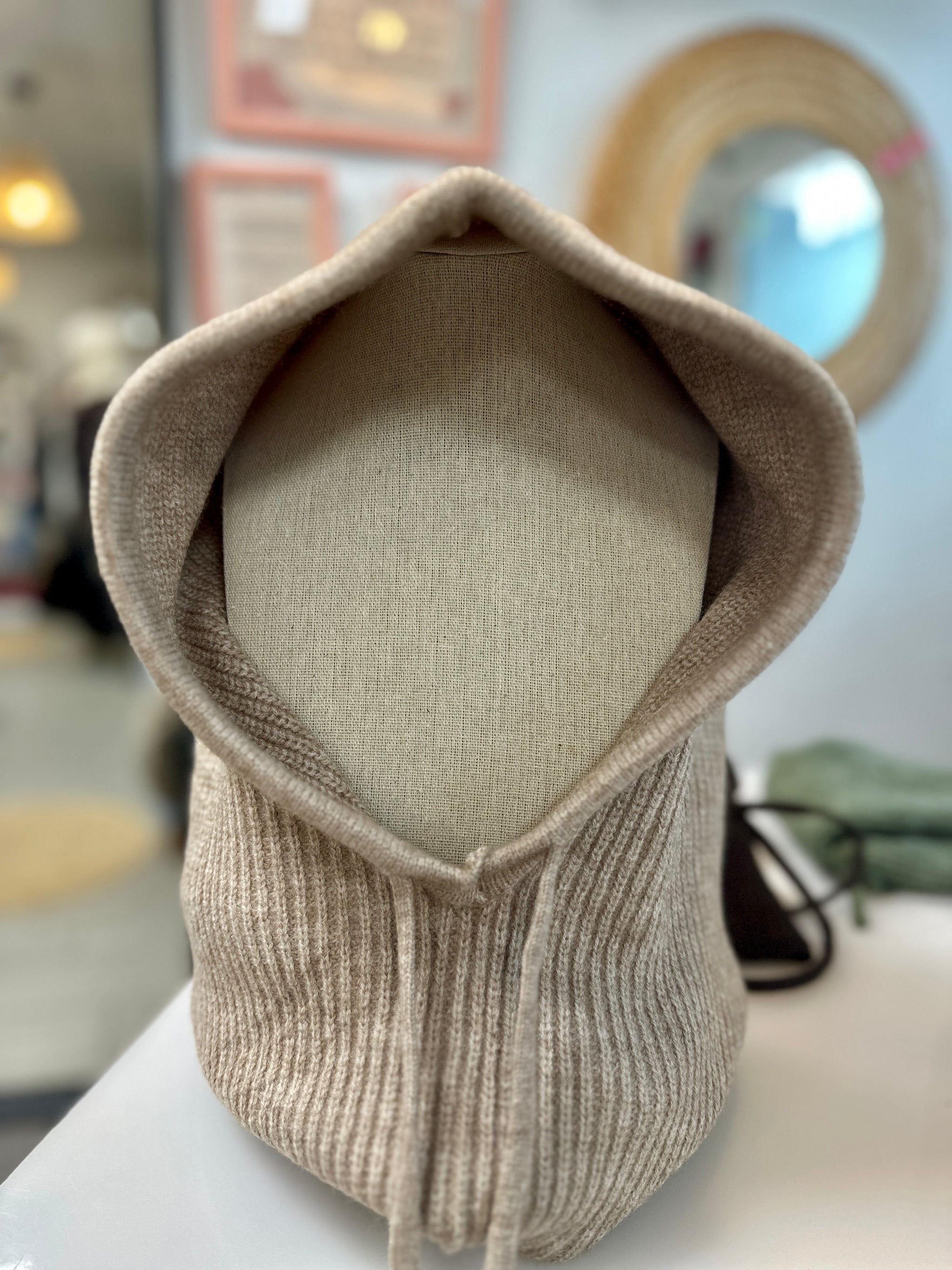 Cagoule mode femme chaude et tendance - Abana 64600