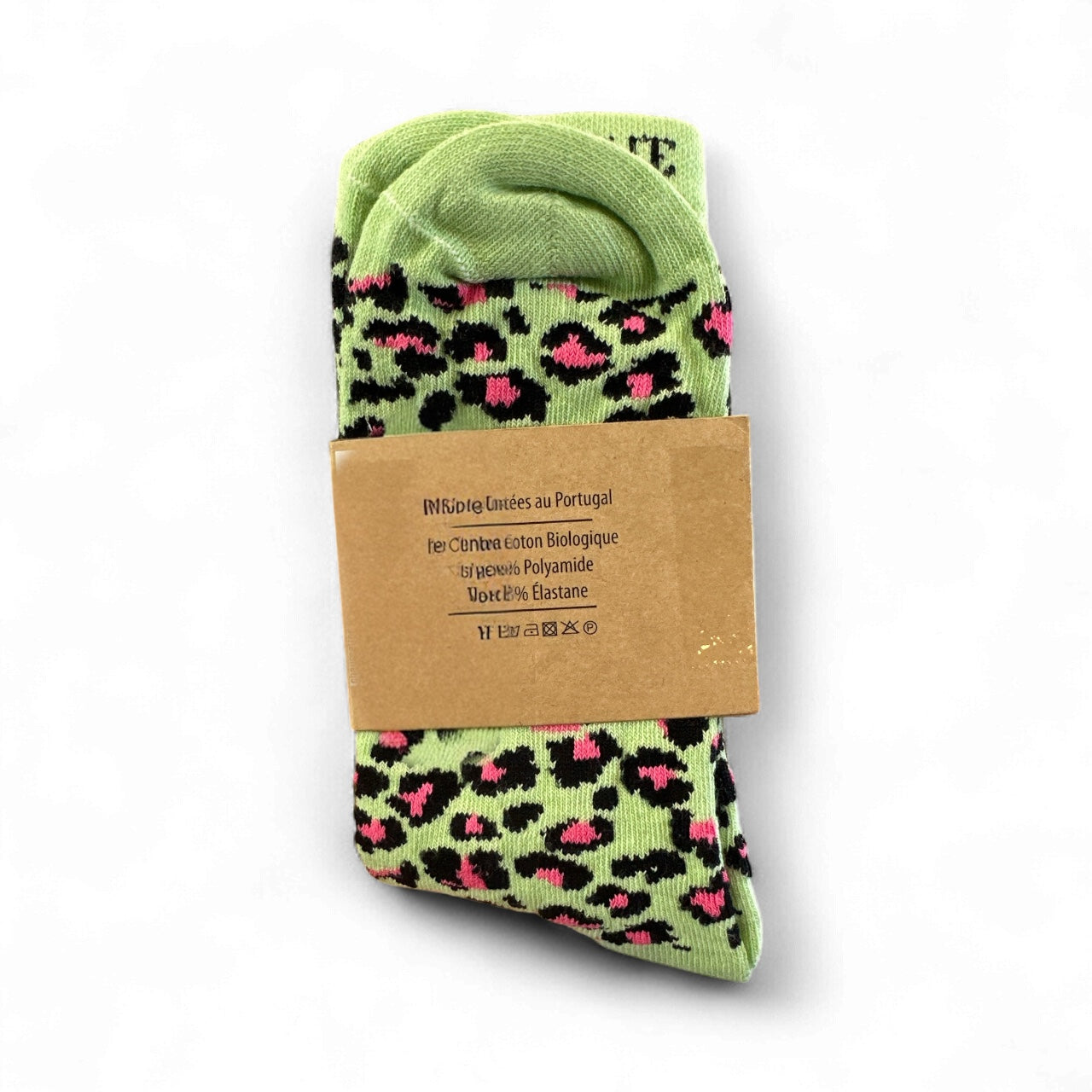Gros plan sur chaussettes Graou motif léopard et inscription MD LOVE verte– Abana Boutique 64480