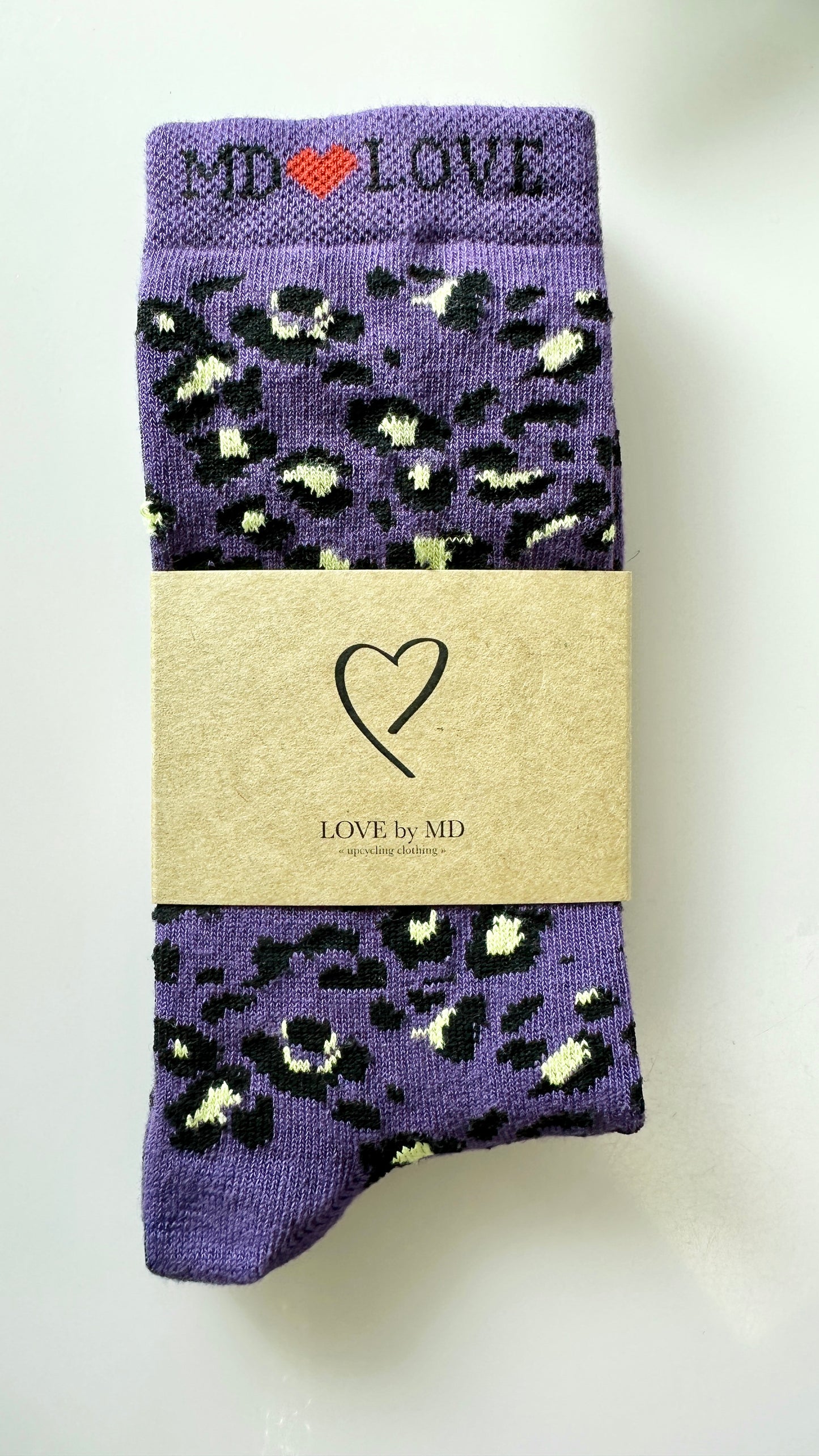 Chaussettes colorées fun violette  pour femme en coton bio – disponibles du 36 au 42 Abana 64480