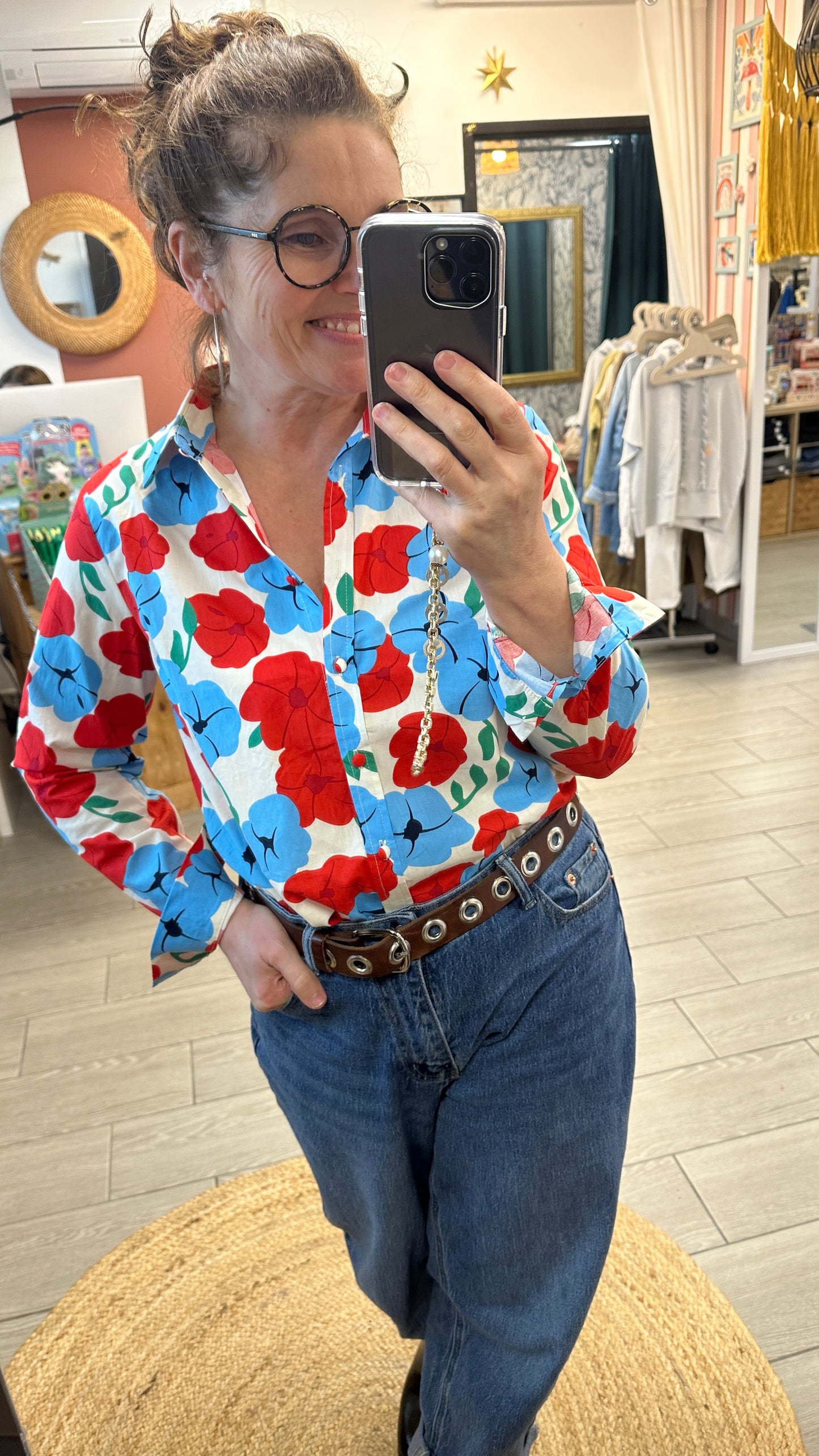 chemise fleurie rouge et bleu coton in april 1986 femme ajaccio