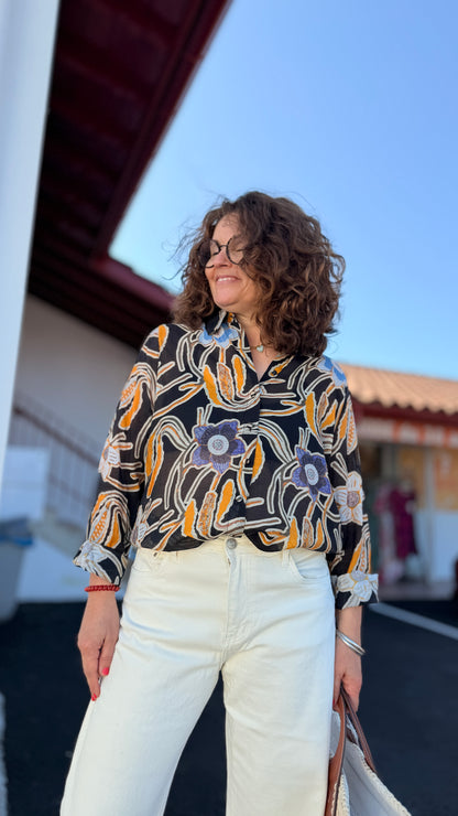 chemise noire a motif fleuri col chemise fluide legere mode femme pepouz april vintage la rochelle niort rochefort saintes