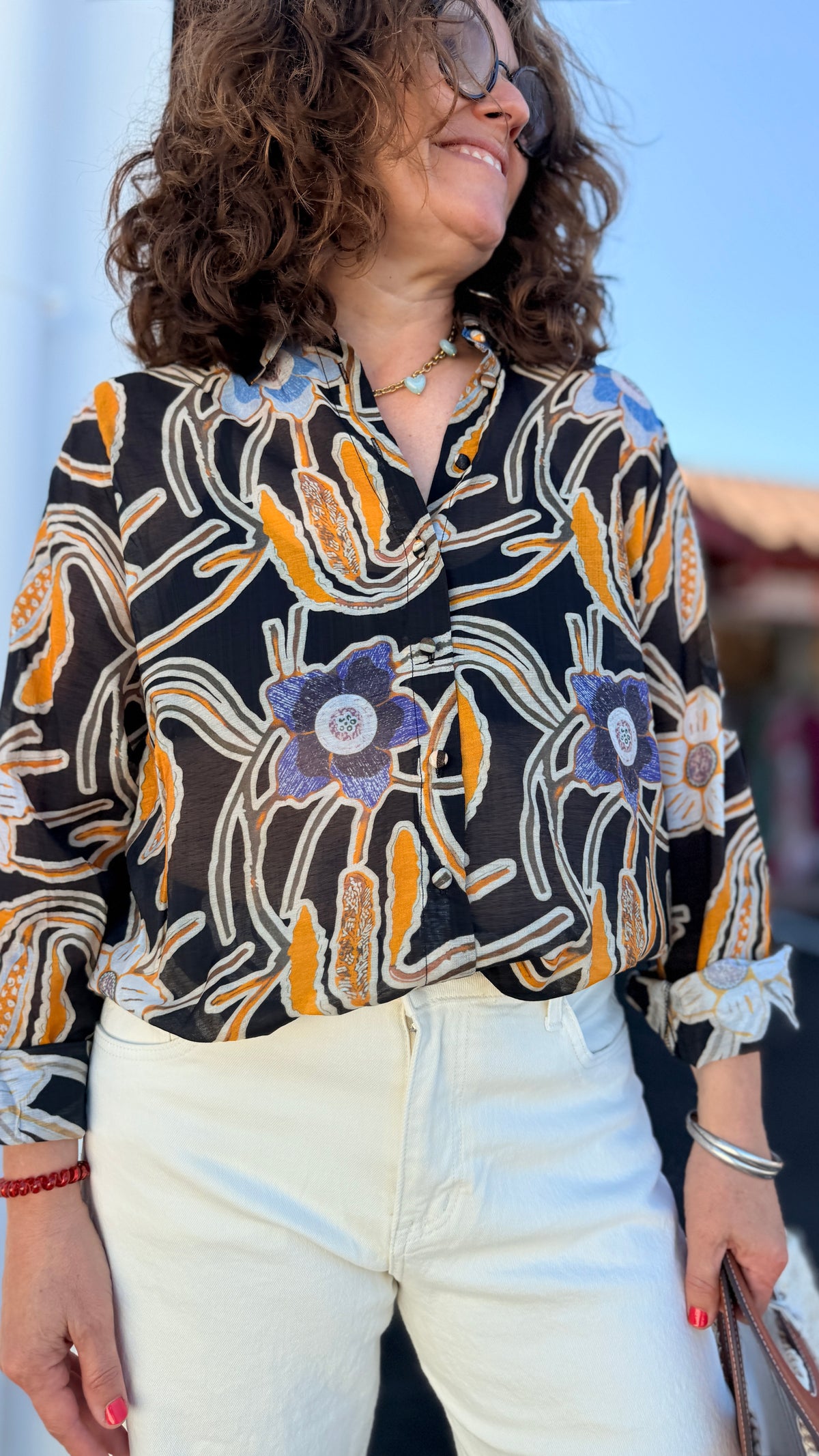 chemise noire en coton motif fleuri coloré orfeo paris adore paris montpellier sète nimes alès