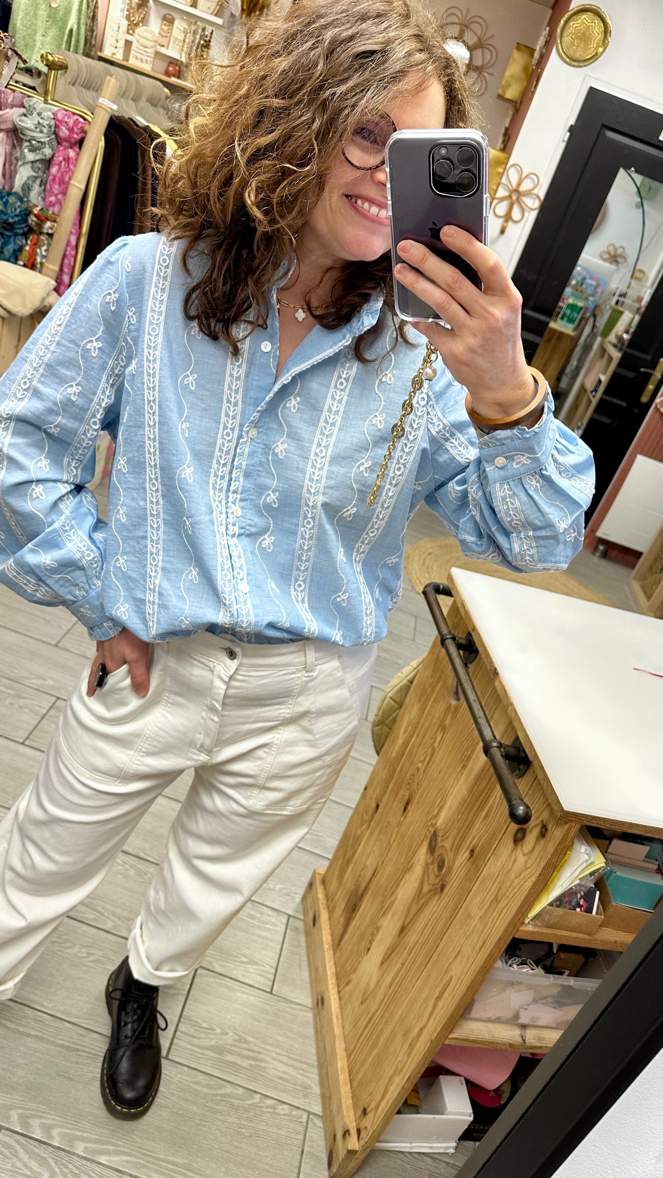 blouse bleu clair broderies maelle femme lyon