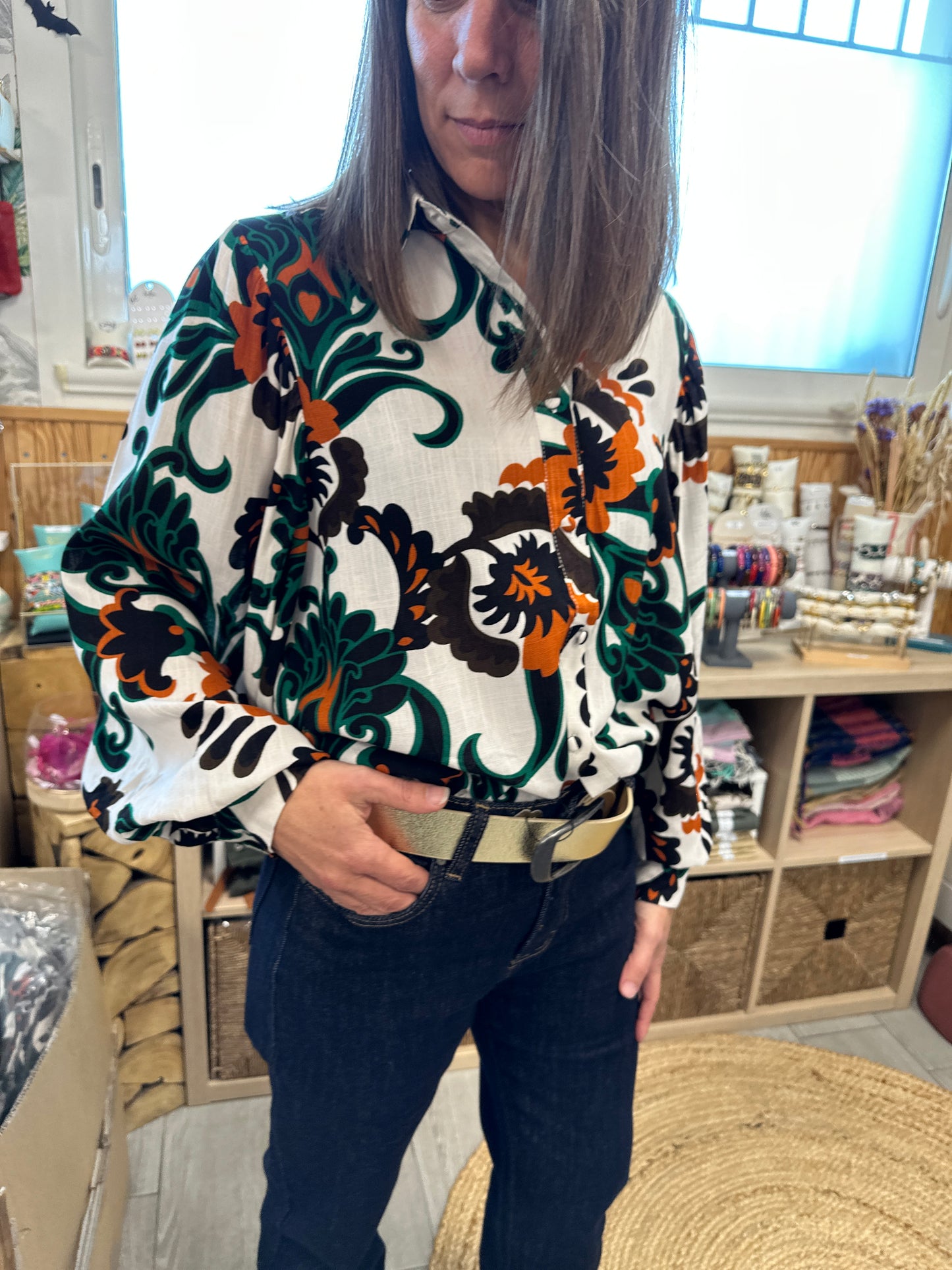 Col chemise élégant avec boutons sur tissu imprimé - Abana 64990