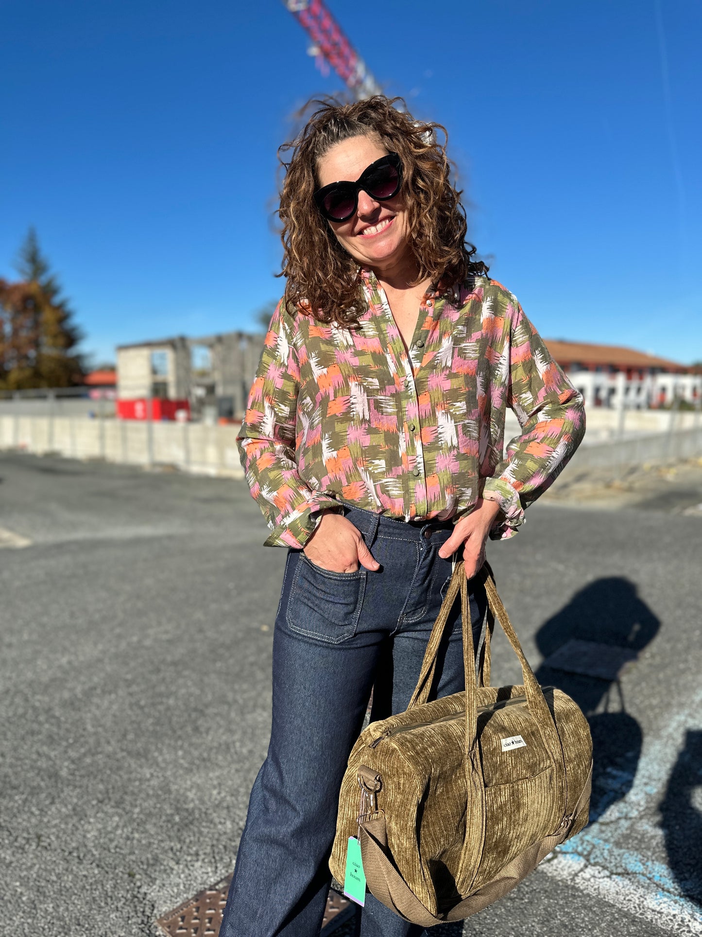 look casual chic avec chemisier fluide imprimé - abana 64240