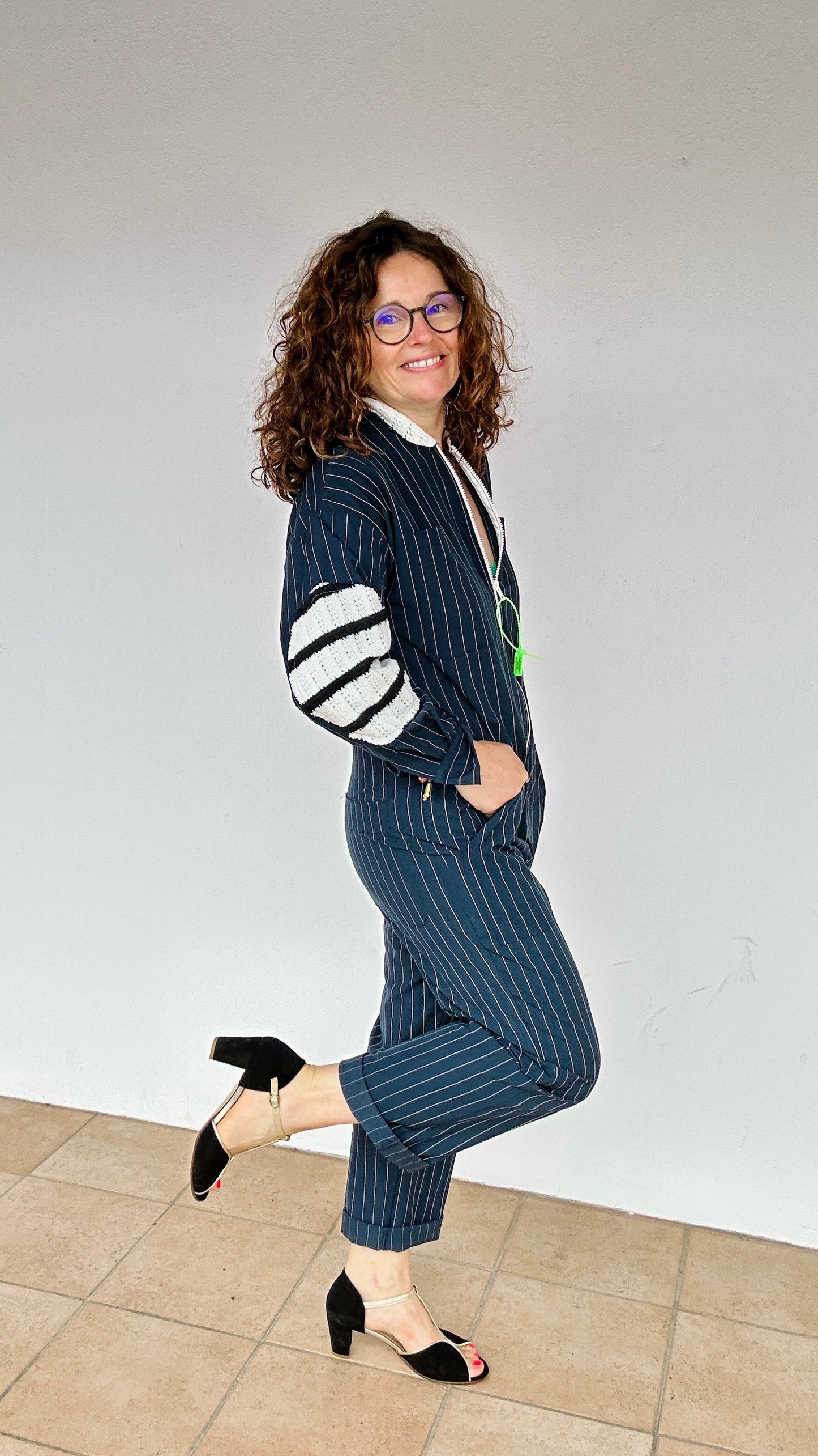 Combinaison pantalon Banditas avec revers bas de jambes et fermeture éclair, look moderne grande taille – Abana Boutique