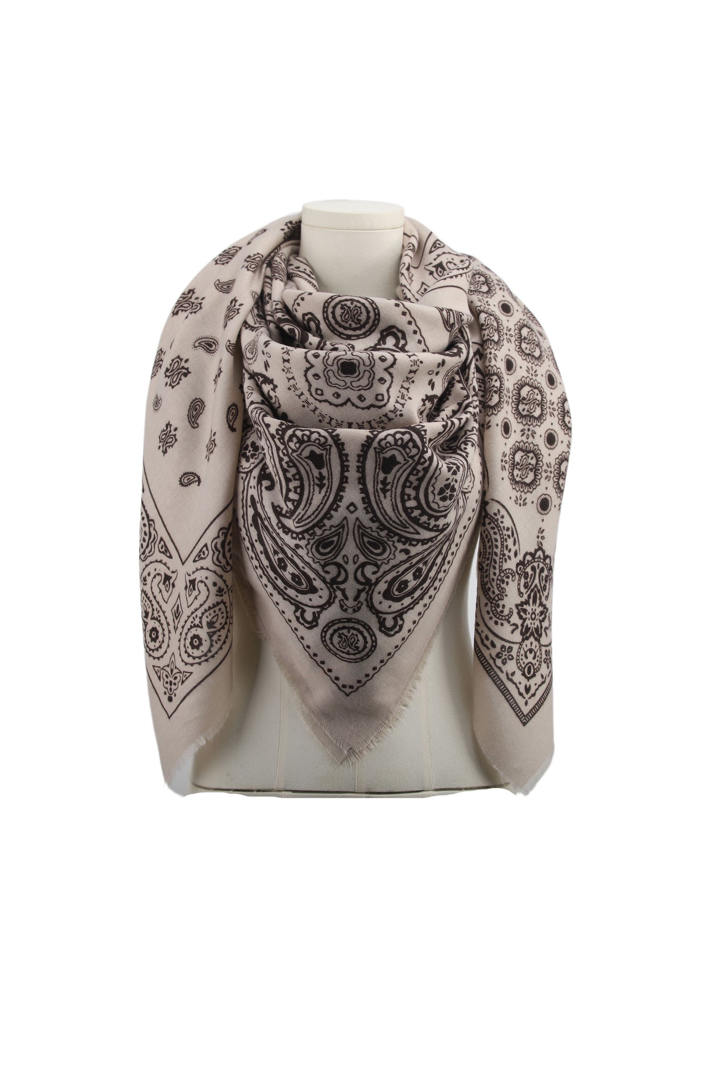 🧣 Foulard carré à imprimé bandana – Douceur & Style assuré