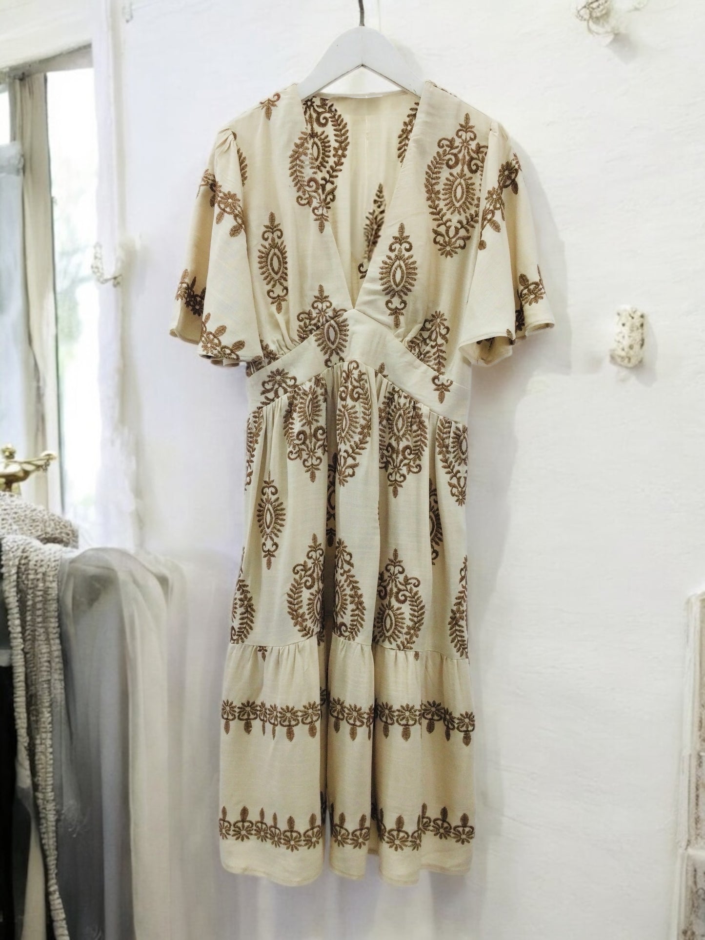 Robe Nahia – Broderies & Esprit bohème