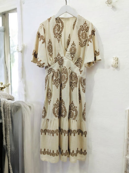 Robe Nahia – Broderies & Esprit bohème