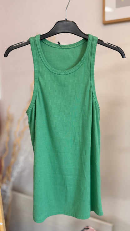 debardeur uni en coton extensible vert simple tendance pour femme maelle nina carter christy avignon valence grenoble