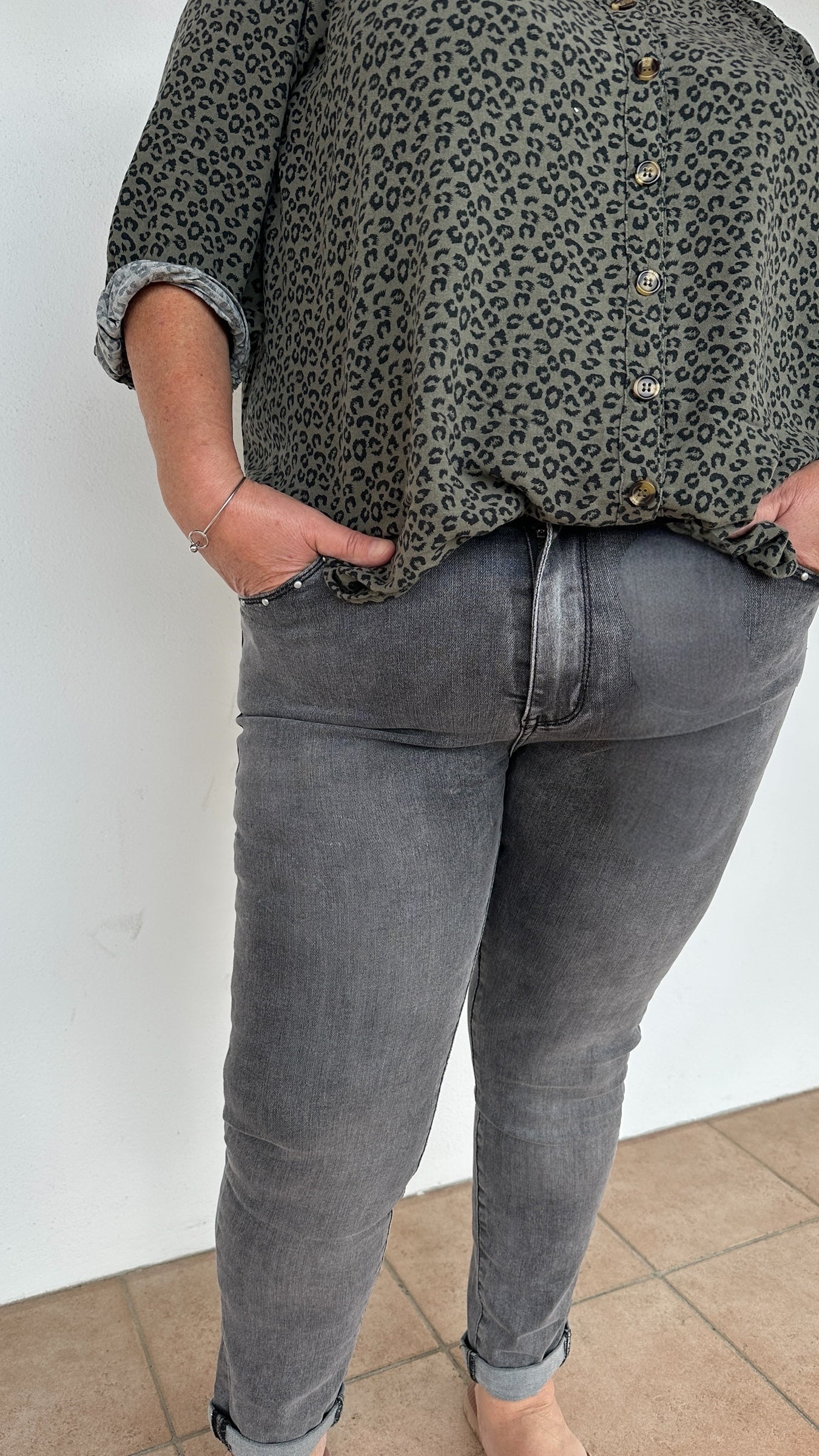 ⚡ Jean Gris Grande Taille Livia  – Détails Clous Argentés