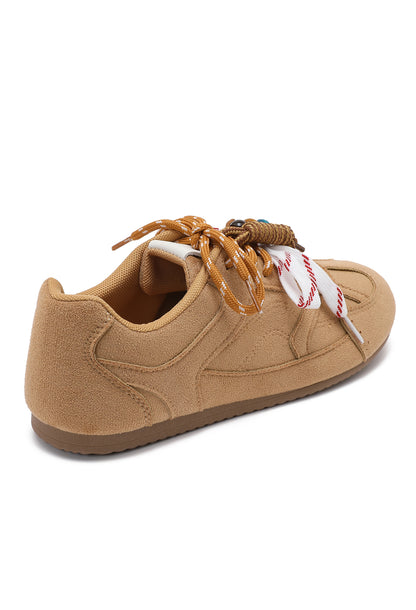 ✨Baskets camel – Lacets décoratifs et perles