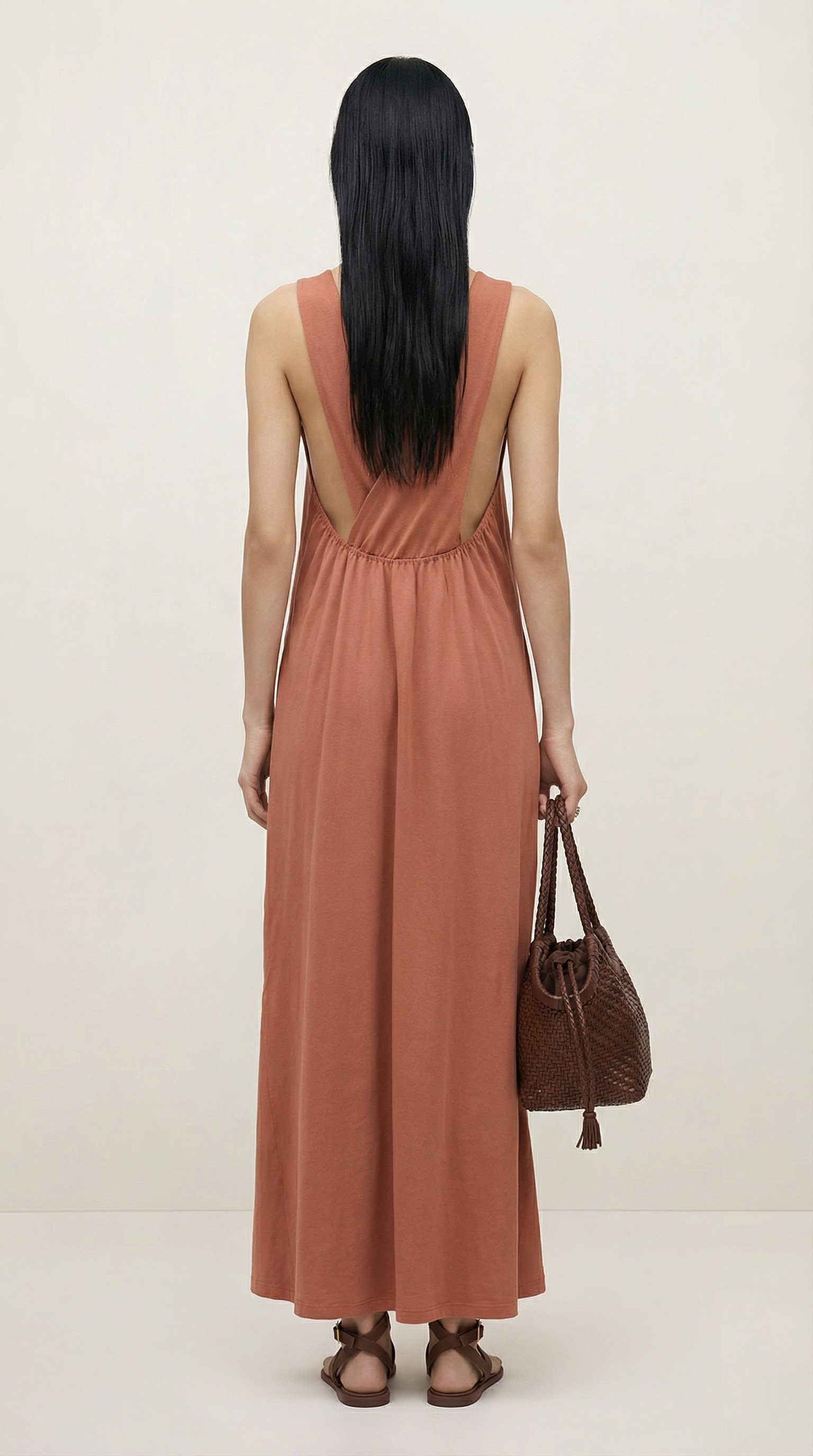 🤎 Robe Adelina – Élégance minimaliste by Adoré Paris