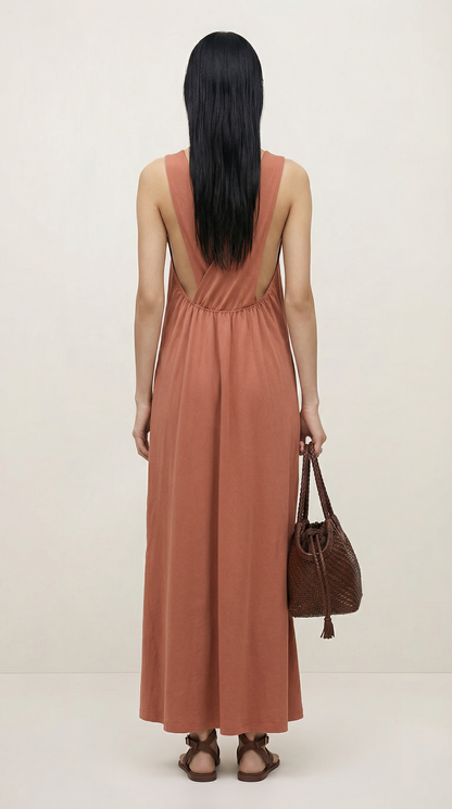 🤎 Robe Adelina – Élégance minimaliste by Adoré Paris