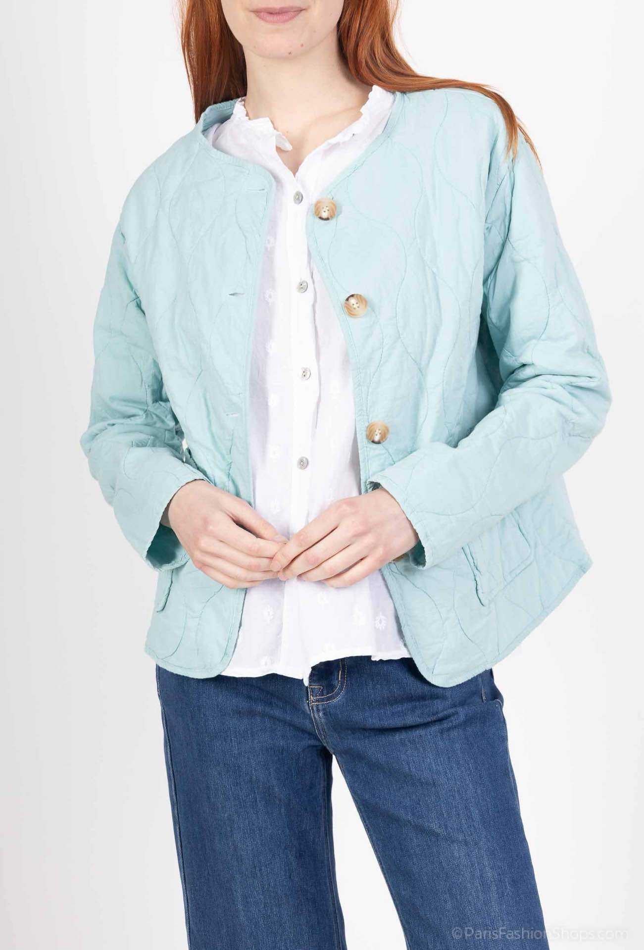 Gilet Apolline porté vert d’eau pour femme, en coton matelassé, manches longues