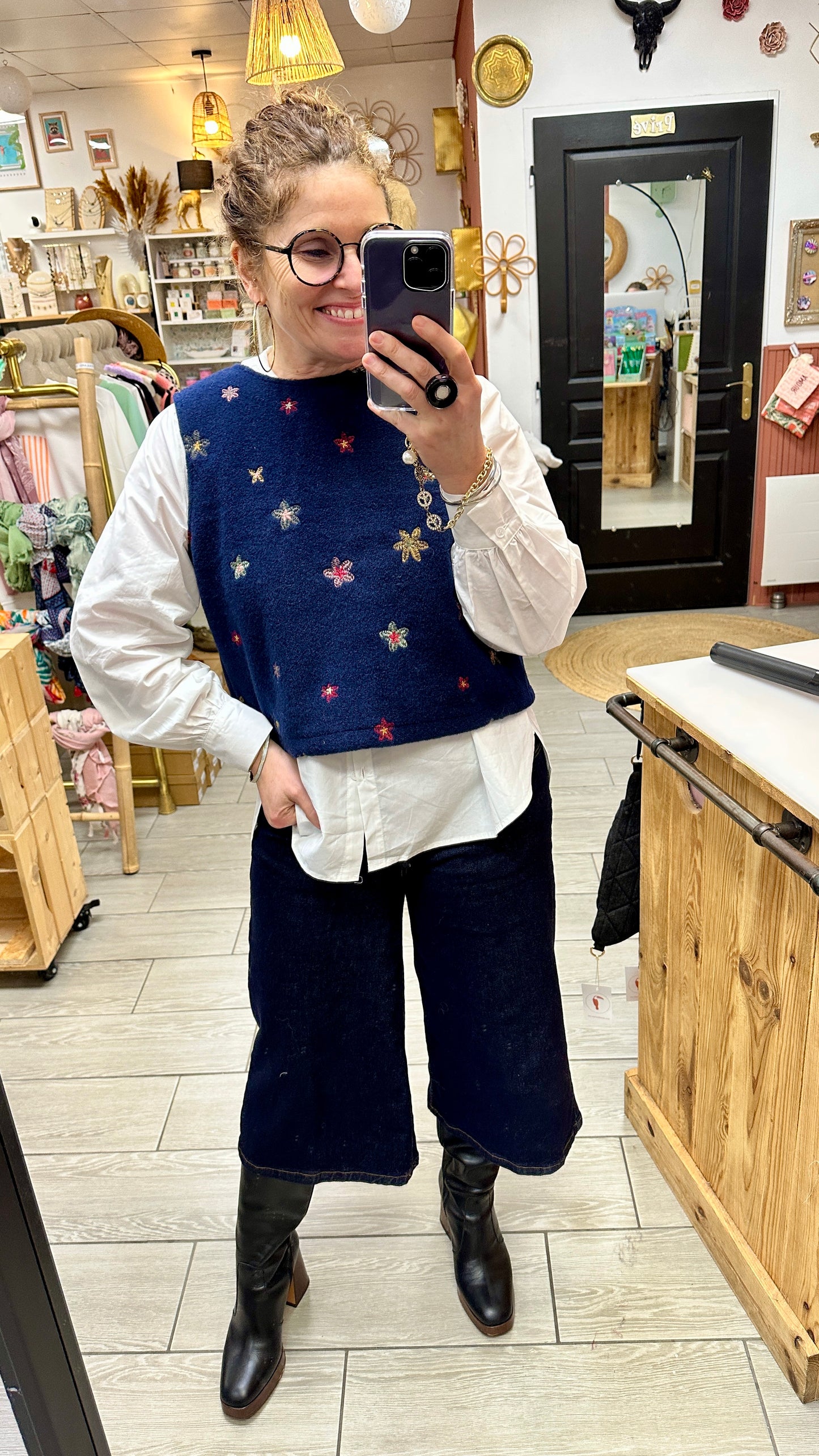 gilet bleu detail broderie fermeture noeud doux in paril 1986 nice