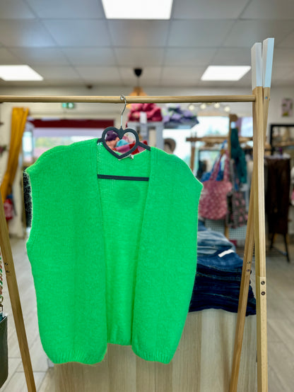 Gilet Elizia vert prairie en tricot moelleux - Abana Boutique 64240
