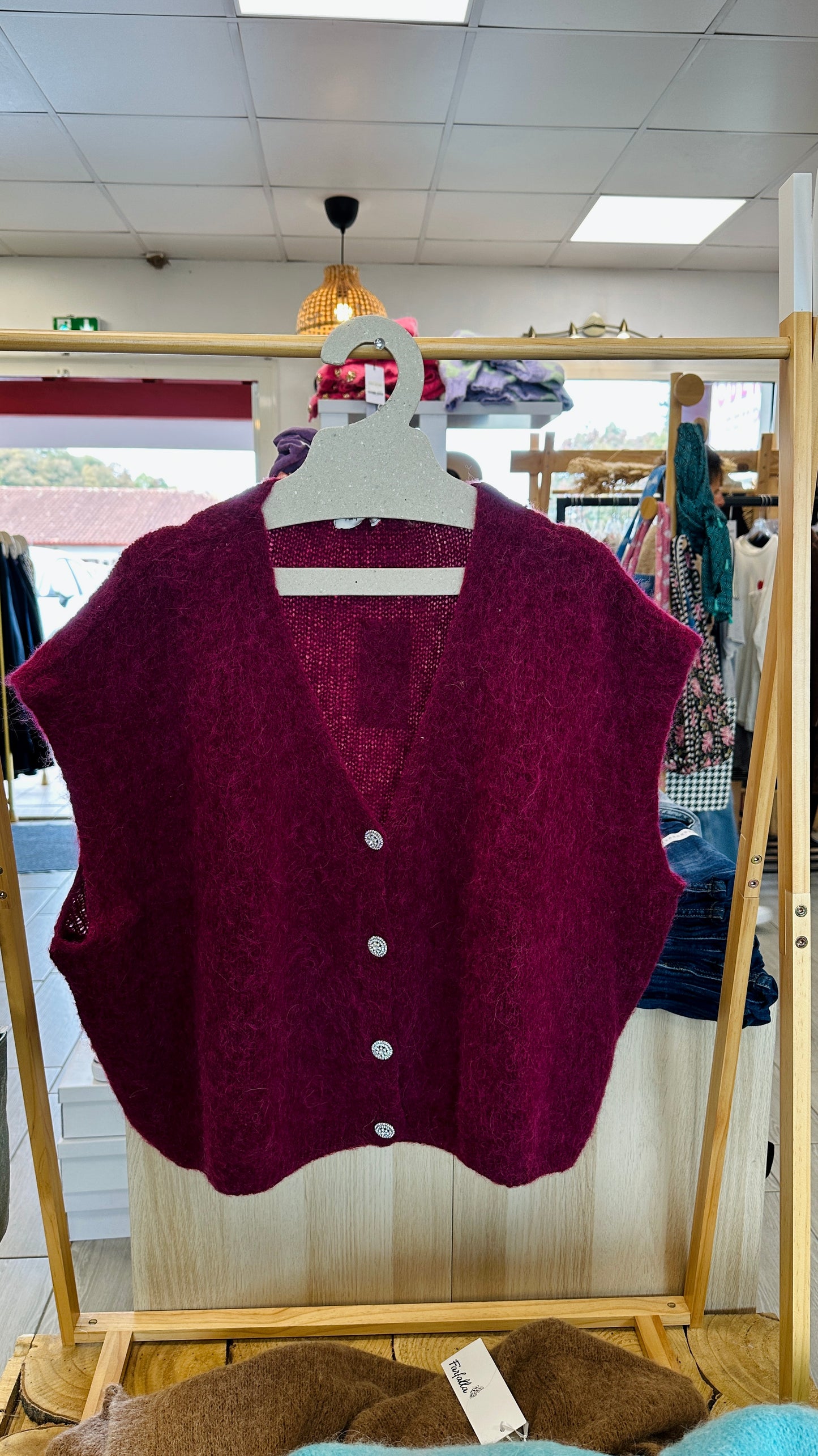 Gilet moelleux sans manches framboise pour grande taille - Abana Boutique 64200