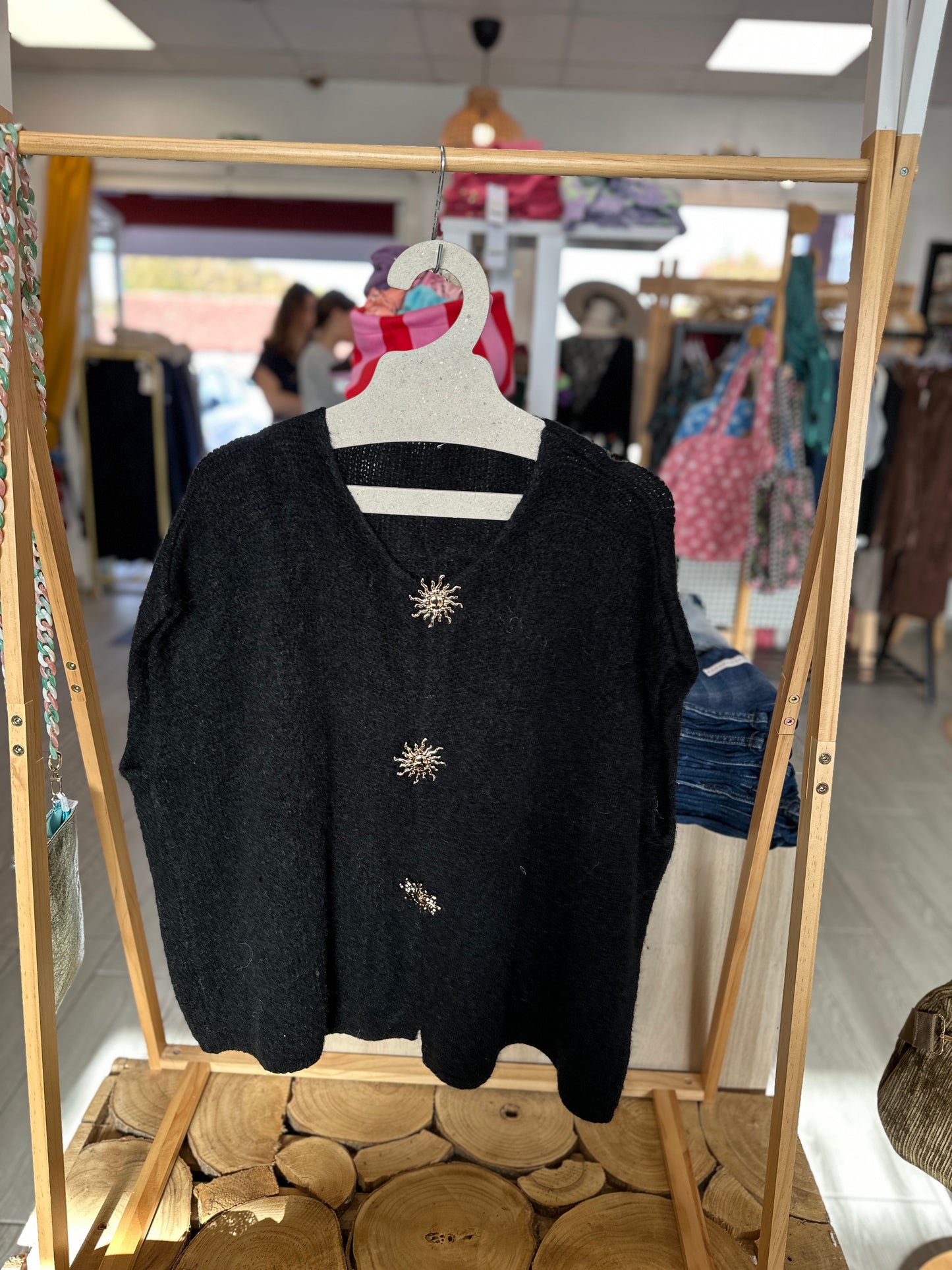 Gilet noir élégant et confortable avec détails dorés - Abana 64240