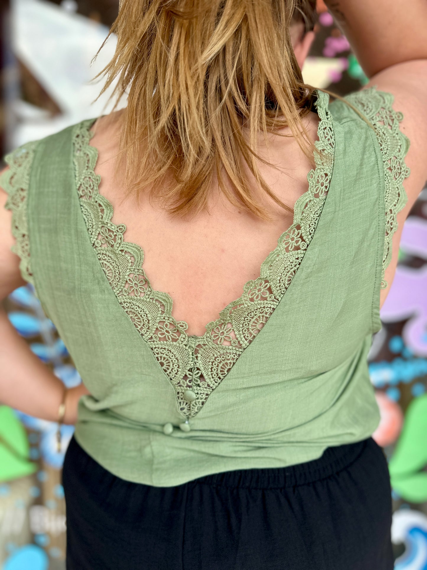 💚 Top Elena dentelle col V – Grande taille