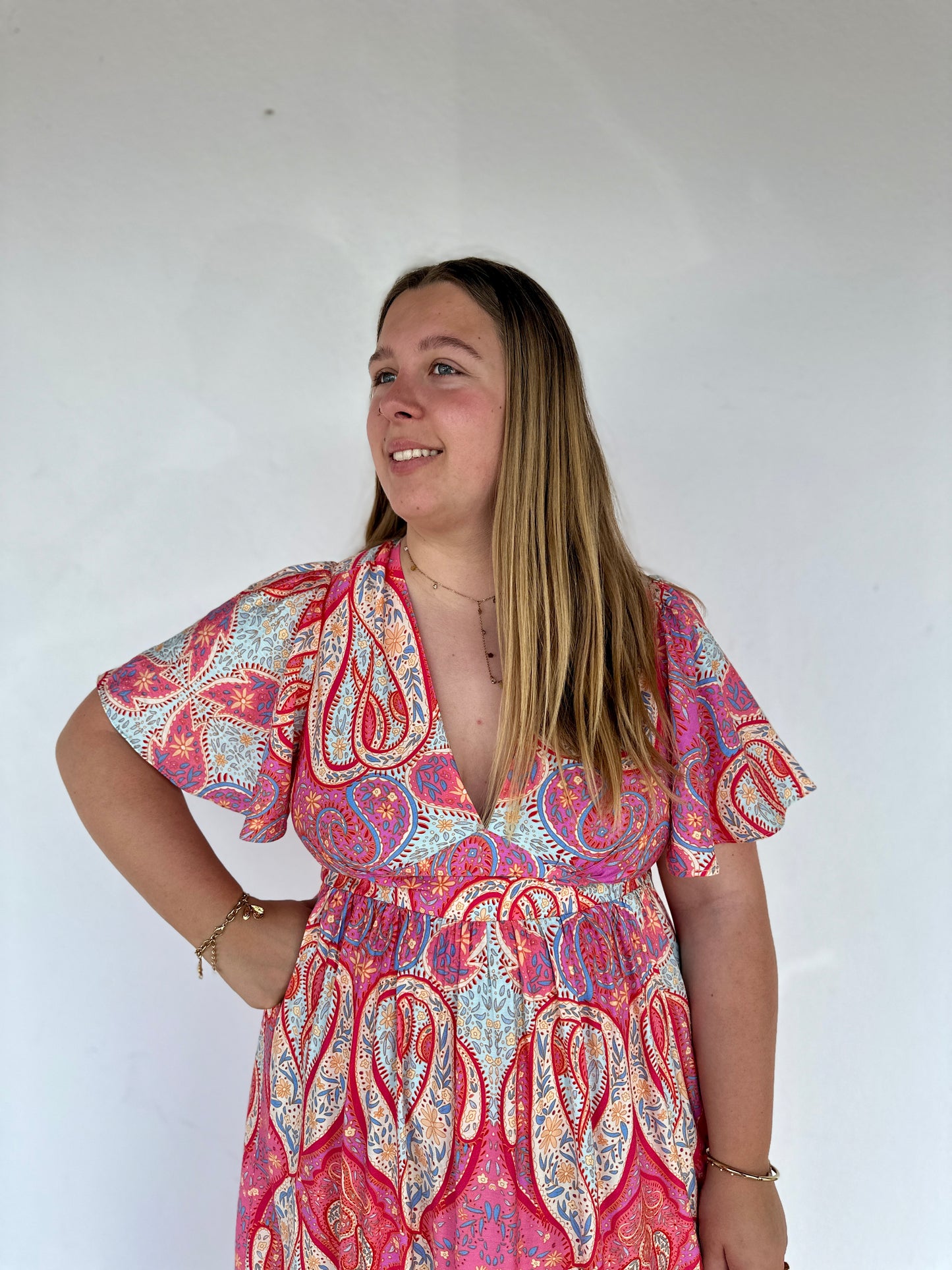 💖 Robe Manuella imprimé coloré – Fluide et féminine