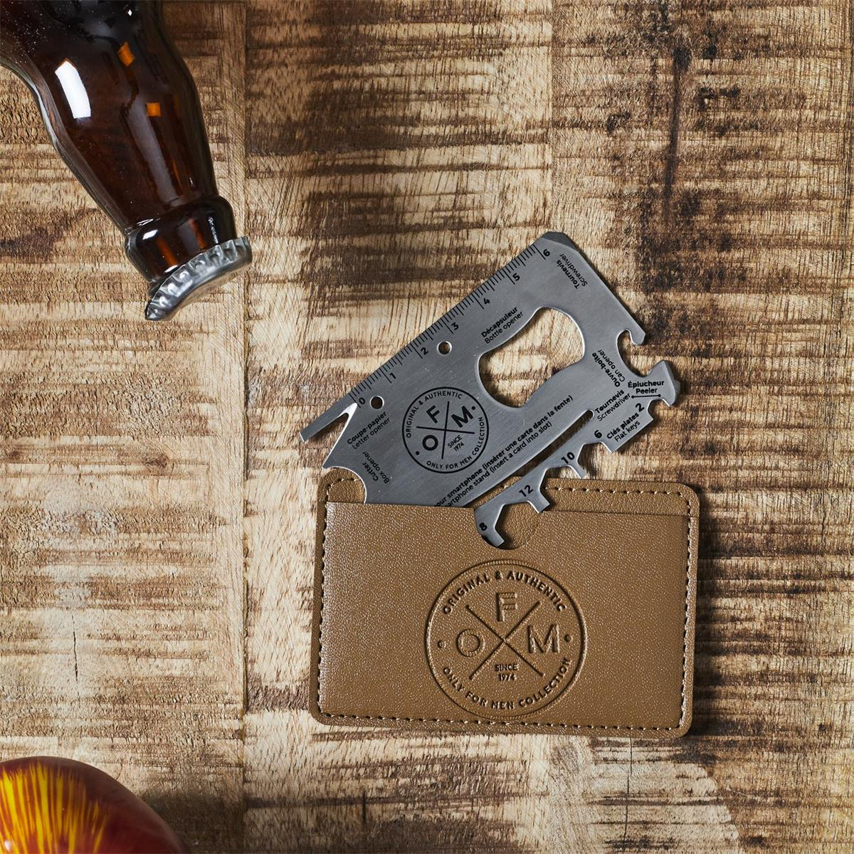 🛠️ Carte multifonction Apéro & Aventure – Décapsuleur format carte bancaire