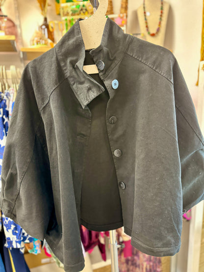 ✨Veste Cape noire oversize – Maëlyne