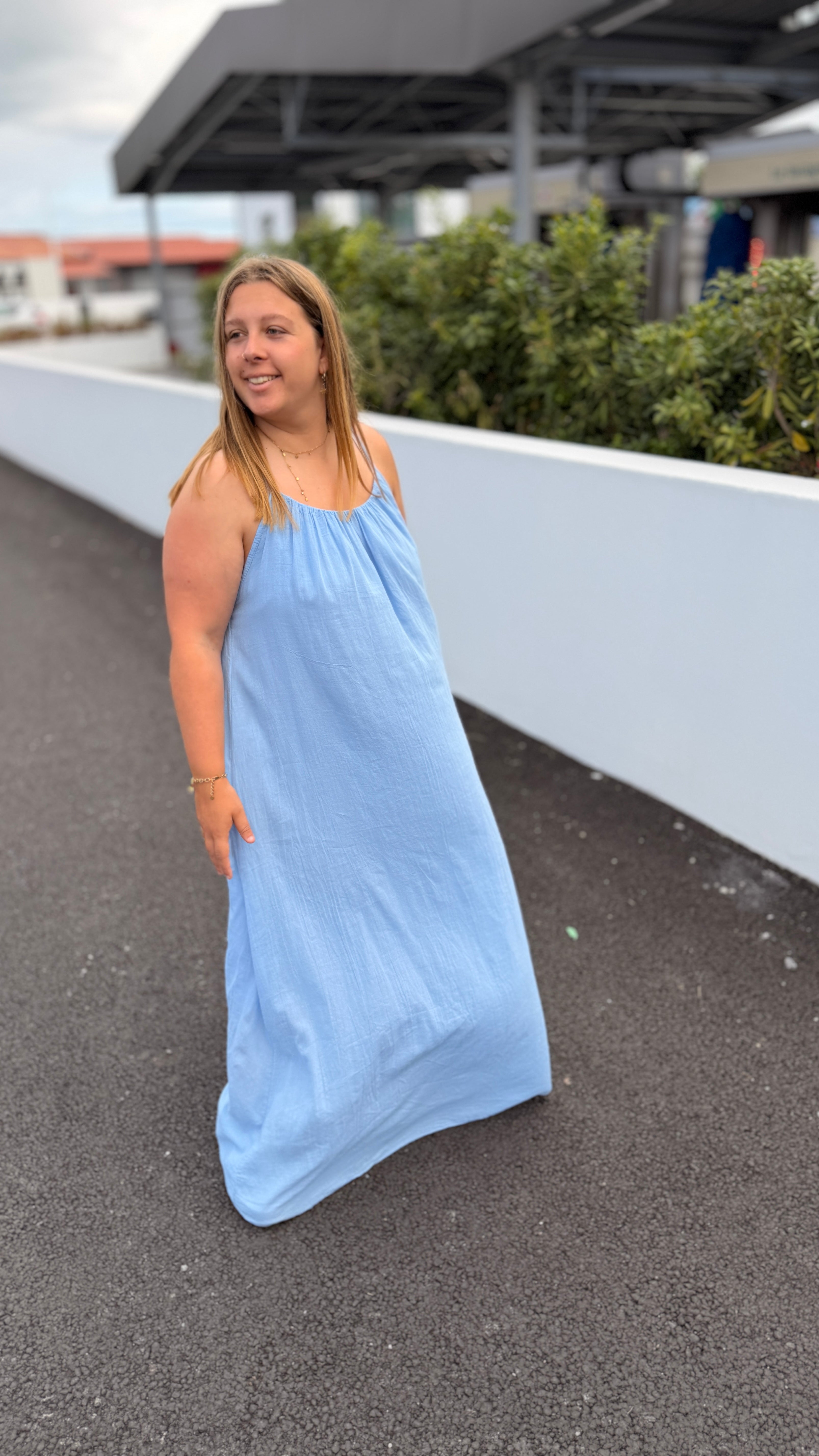 🩵 Robe Kelly – Longue à bretelles en coton