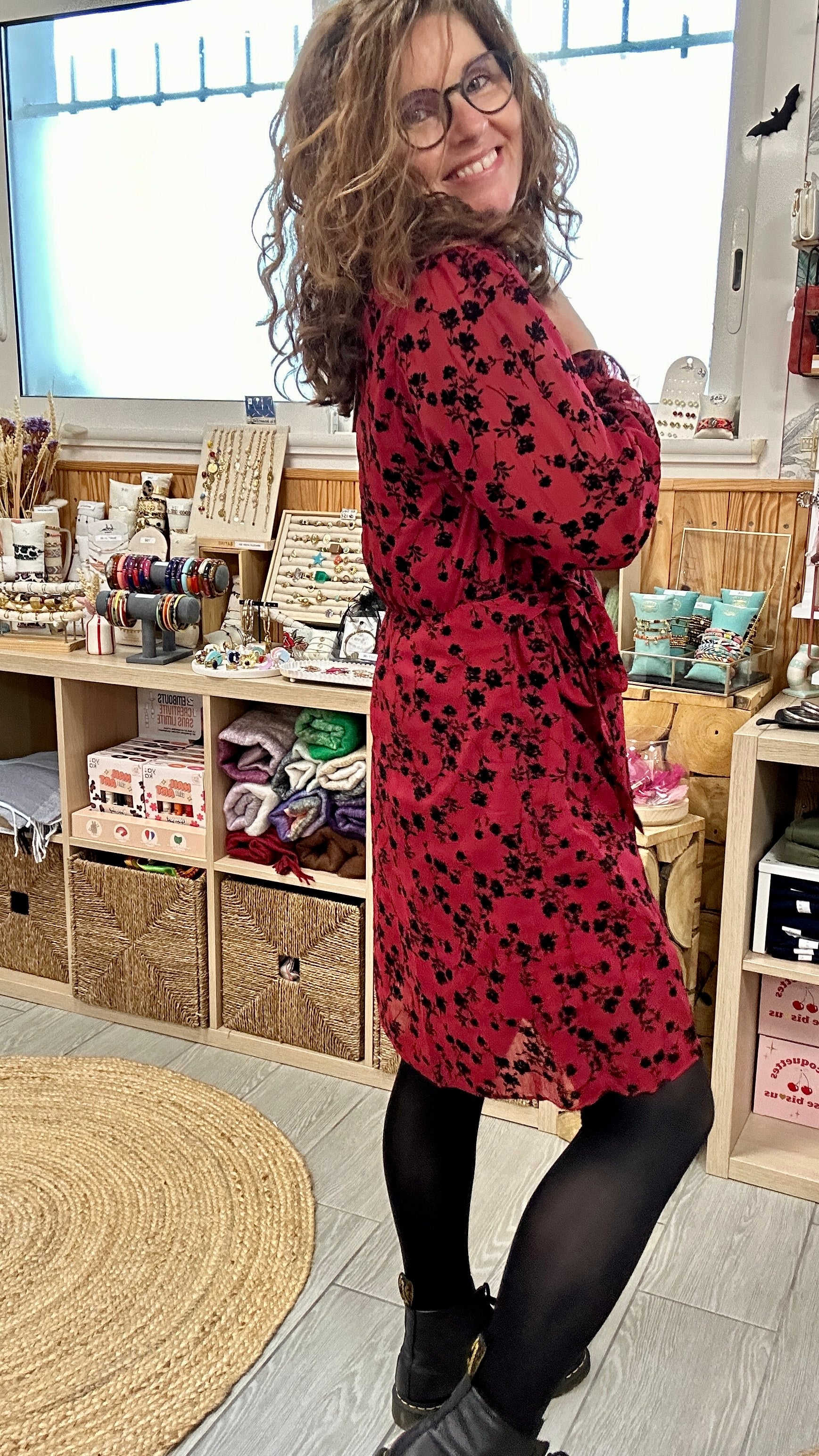❤️ Robe Grenat – Fleurie, fluide et féminine
