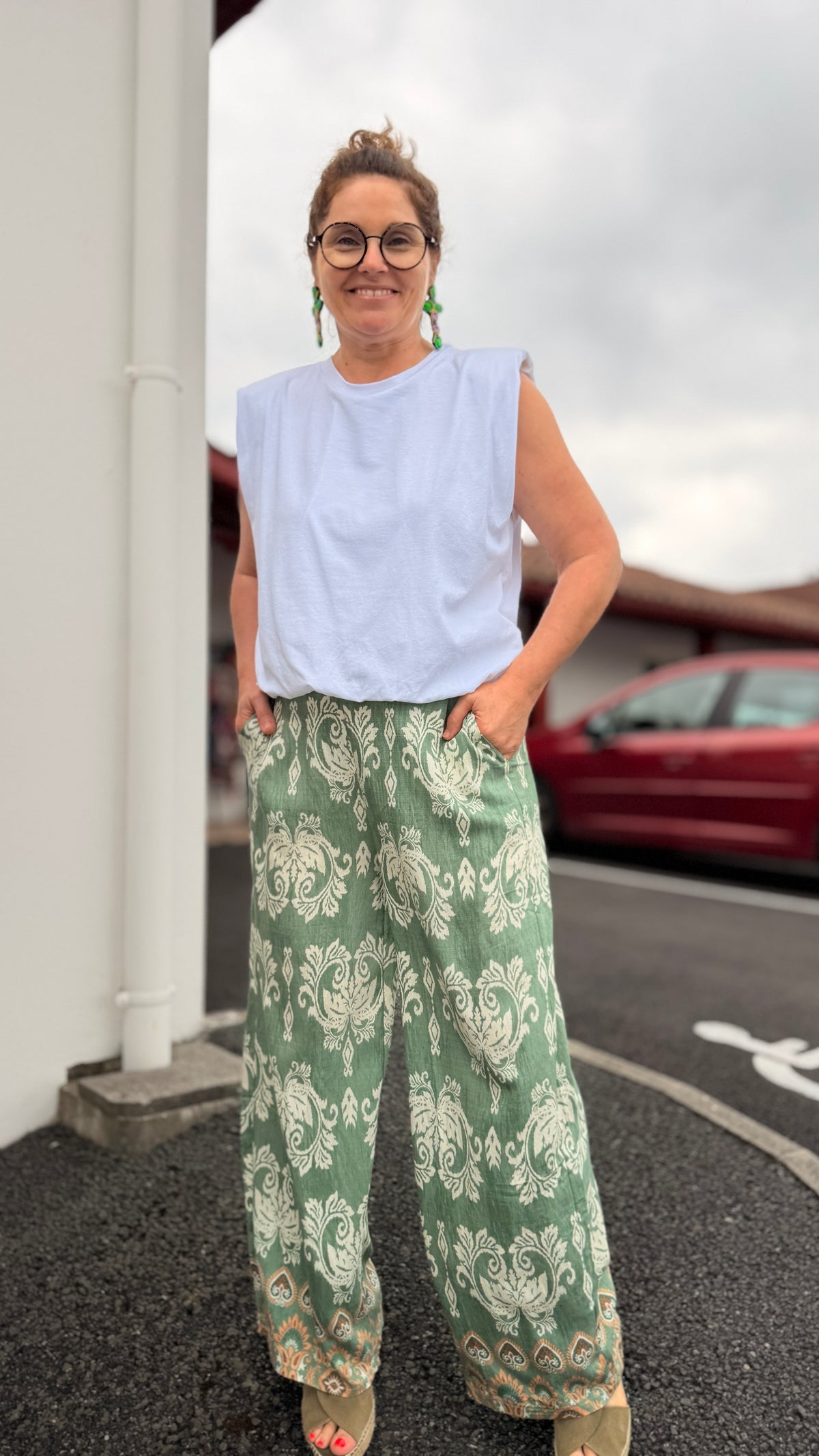 🌿Pantalon Emy – Fluide vert motif blanc