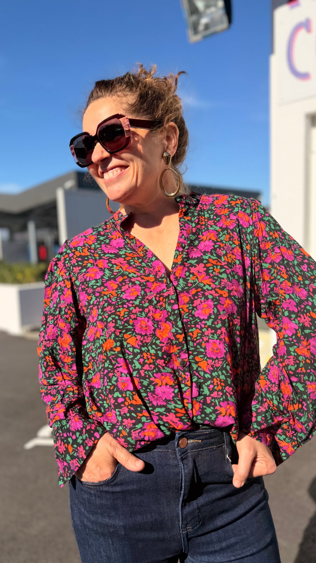 ✨Chemise Fanny – Noire à fleurs fuchsia