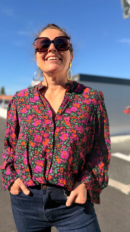 ✨Chemise Fanny – Noire à fleurs fuchsia