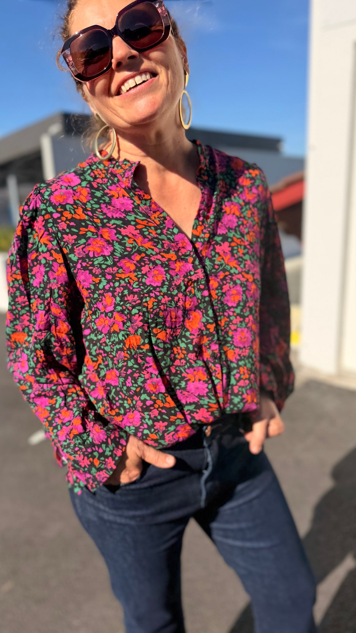 ✨Chemise Fanny – Noire à fleurs fuchsia