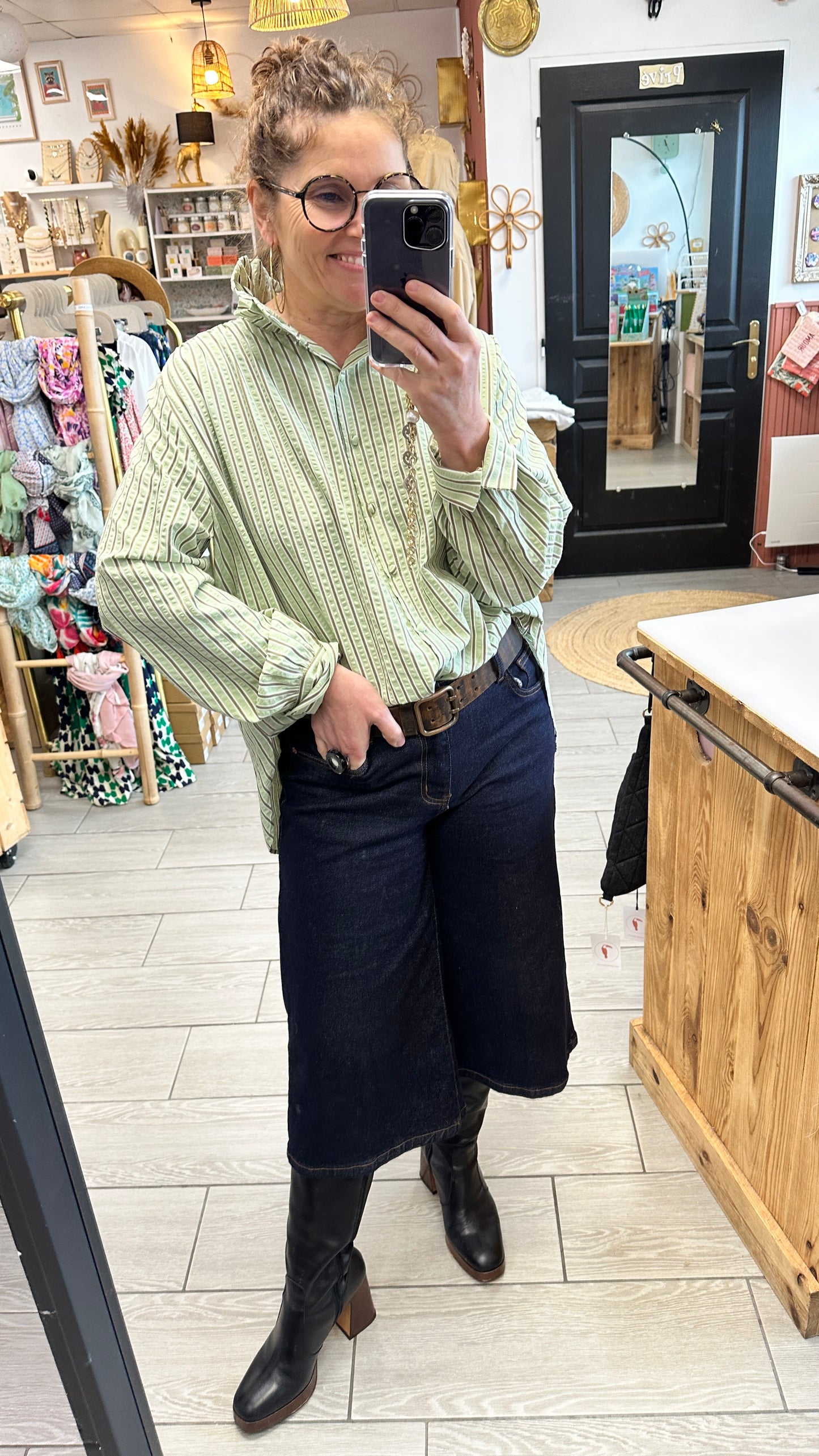 🌿 Chemise Lydie rayée kaki amande – Col victorien