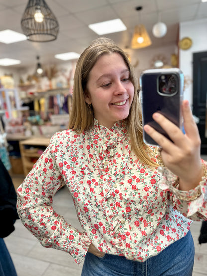 🌺 Chemise Clémence fleurs rouges – Romantique & grande taille