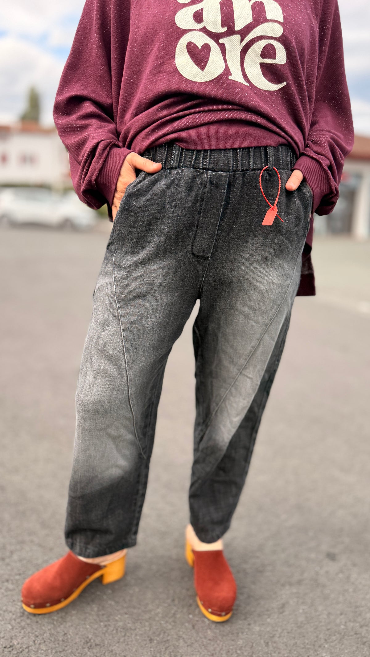 👖Jean Shelf – Banditas from Marseille